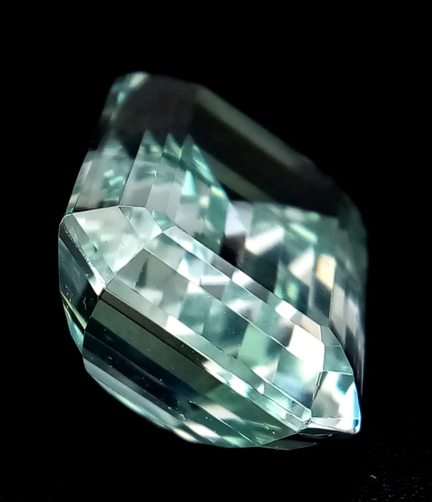 A PAIR OF NATURAL AQUAMARINE GEMSTONES, 24.72ct AND 24.92ct OCTAGONAL STEP CUT, EYE CLEAN, AND - Bild 7 aus 10