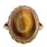 A Vintage 9K Yellow Gold Tigers Eye Cabochon Ring. Size N. 5g total weight.