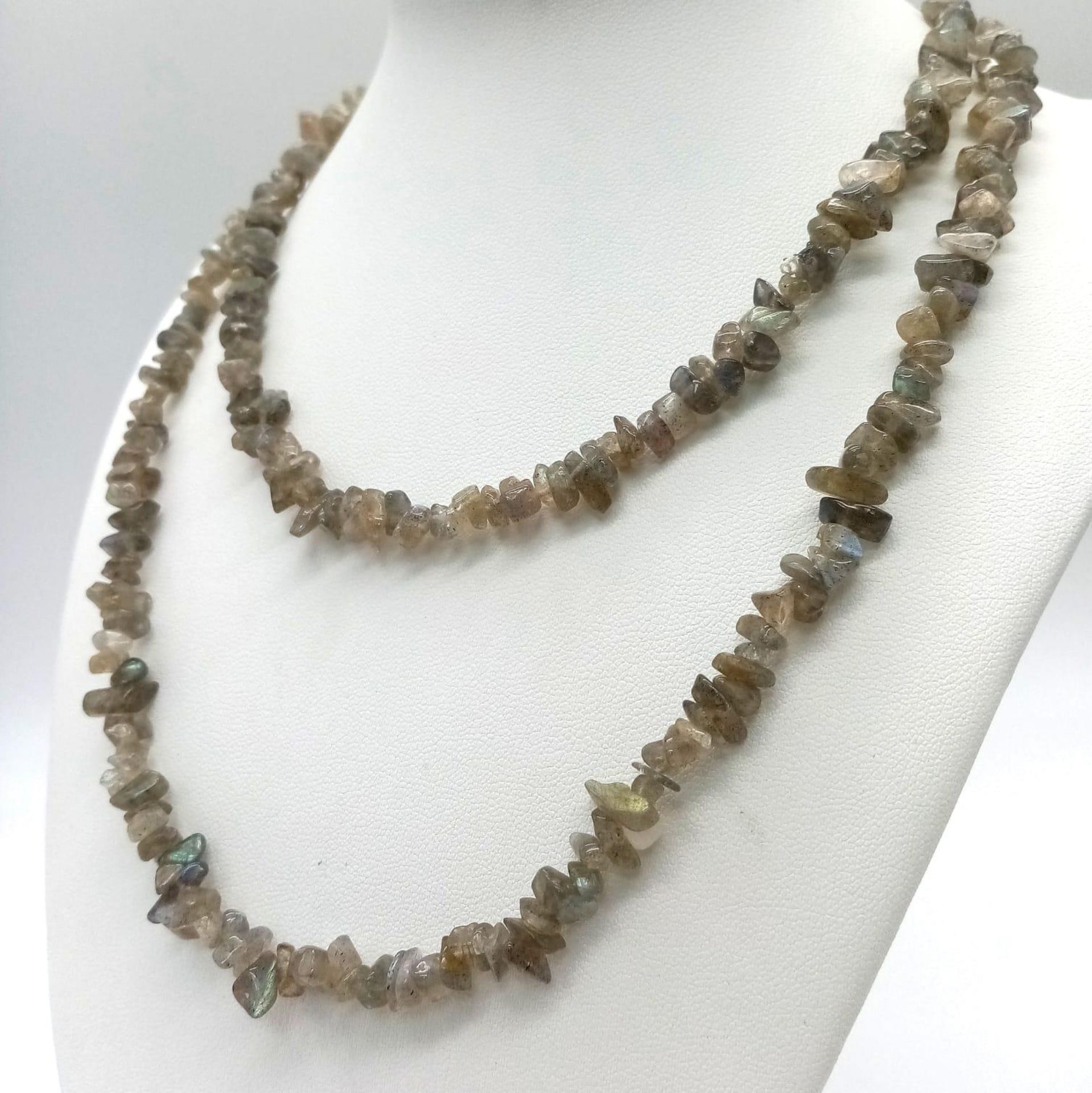 A parcel of Two Vintage Long Natural Stone Necklaces. Both measure 90cm in length. The white - Image 3 of 3