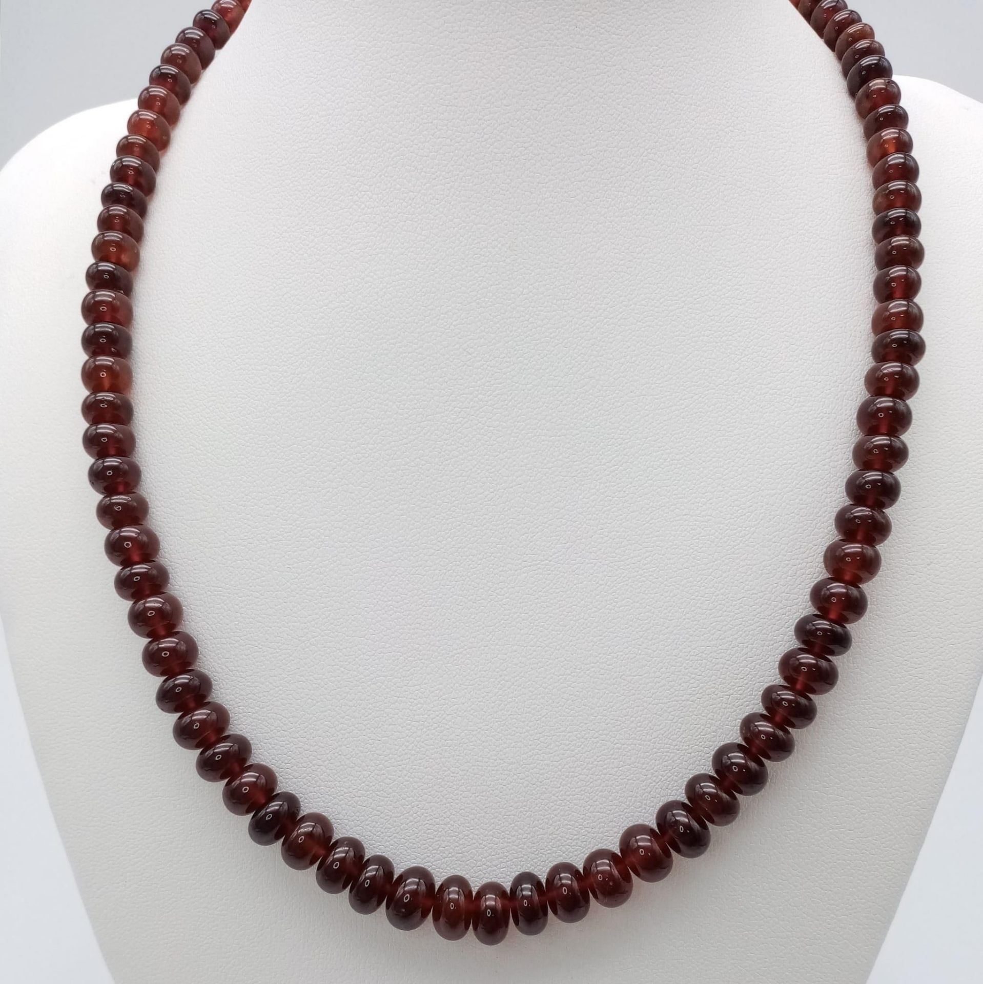 A 250ctw Garnet Rondelle Gemstone Necklace with Citrine Clasp set in 925 Silver. 42cm length. 49. - Image 3 of 8