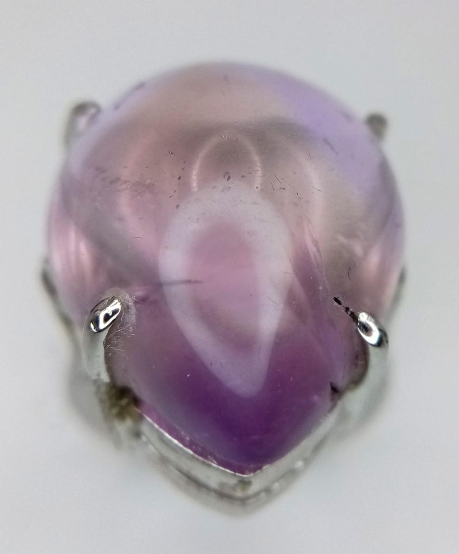 An Amethyst Cabochon 925 Silver Ring. 45ct. W-16g. Size P/Q. Comes with a presentation case. Ref: - Bild 3 aus 6