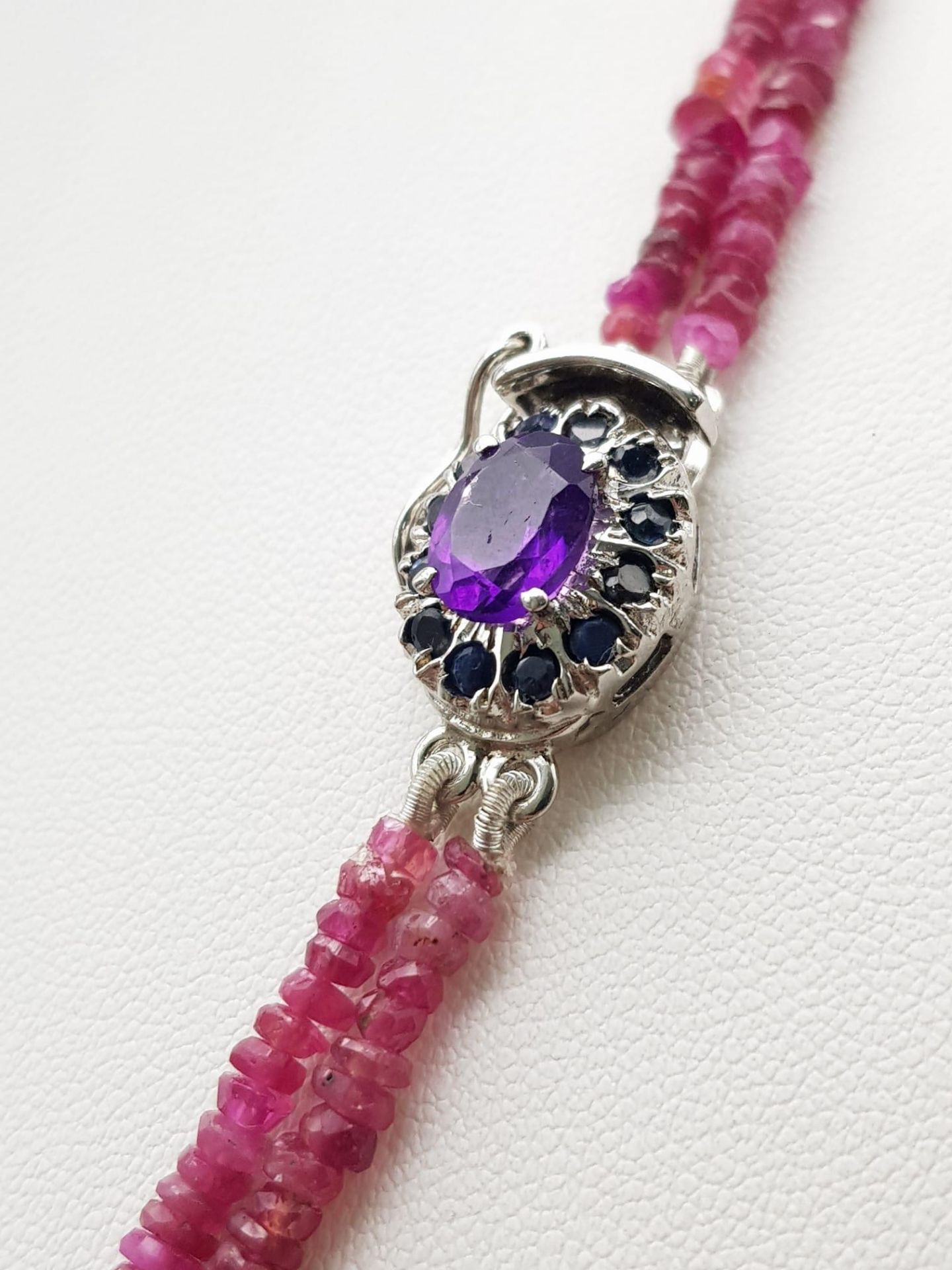 A Multi Sapphire Gemstone Two Strands Necklace with an Amethyst 925 Silver Clasp. Small rondelle - Bild 4 aus 6