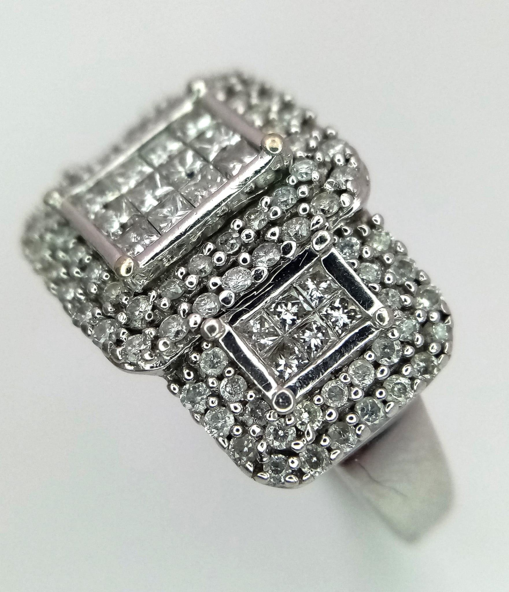 An Art Deco Style 18K White Gold and Diamond Ring. A belt-buckle design of round and princess cut - Image 3 of 7