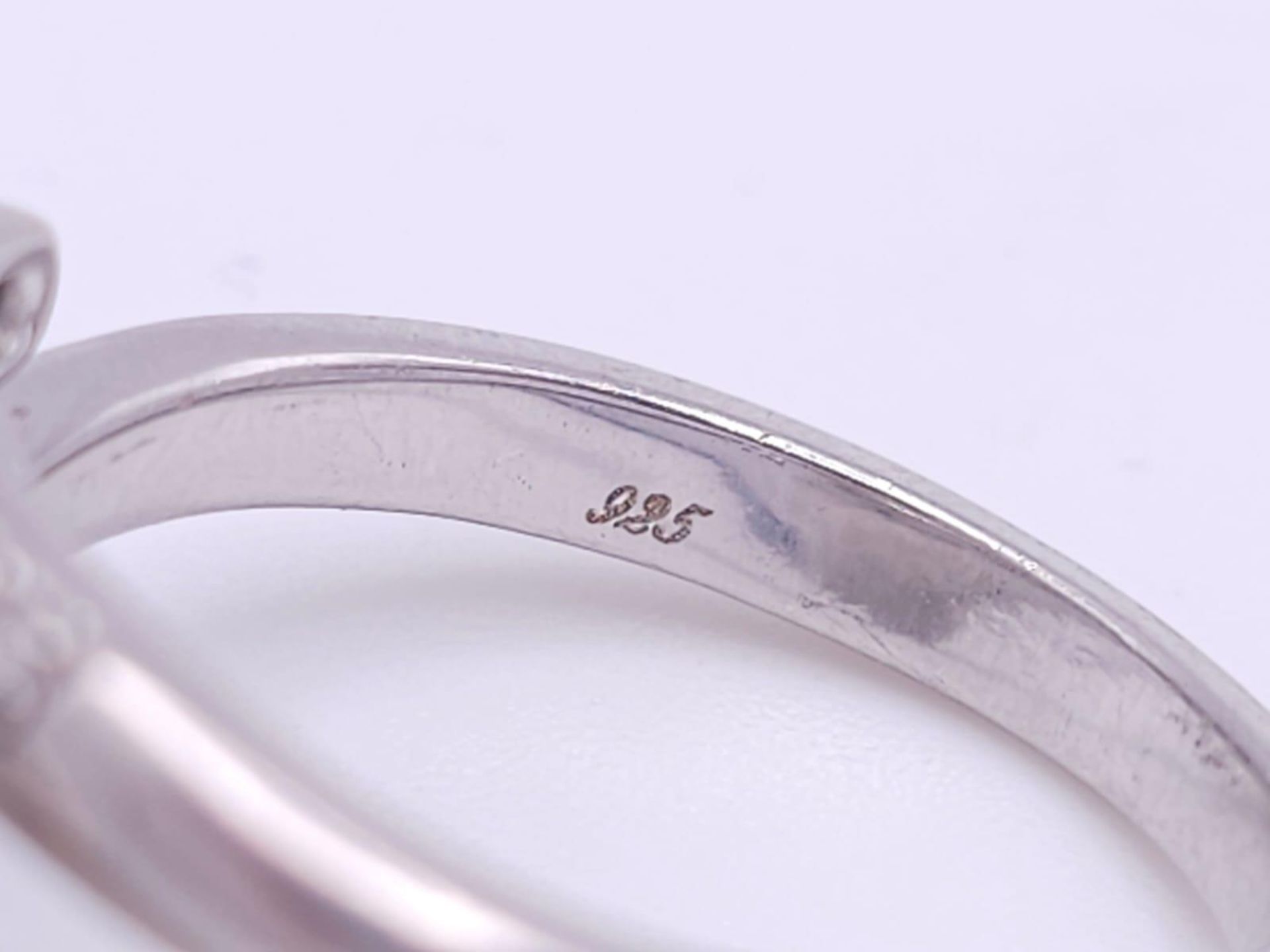 Three Different Style Fancy Sterling Silver Rings - 2 x P, 1 x N. 21.2g total weight. Ref: 016551. - Bild 18 aus 19
