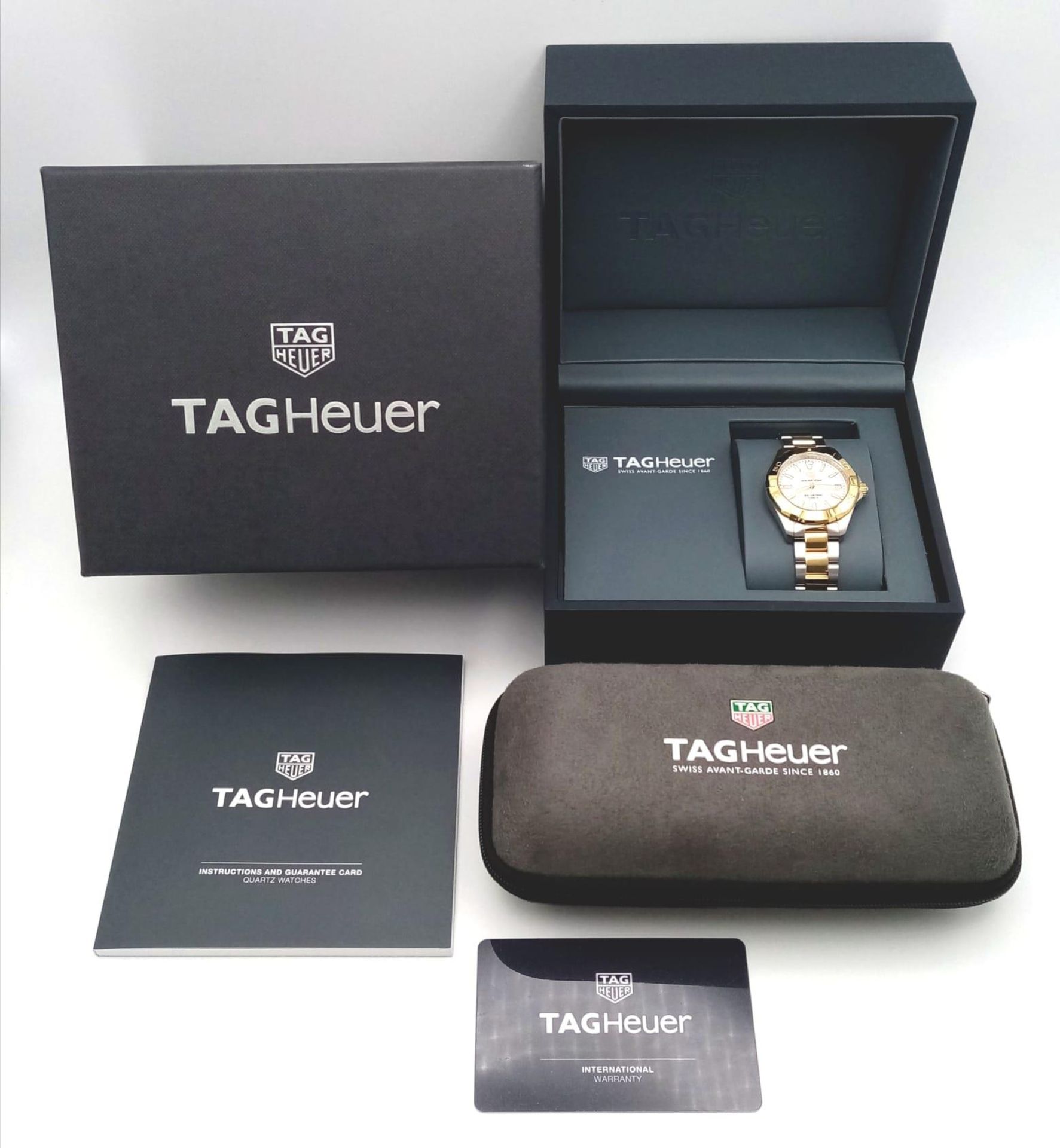A Tag Heuer Aquaracer Ladies Quartz Watch. Two tone gold plated steel bracelet and case - 32mm. - Bild 11 aus 13