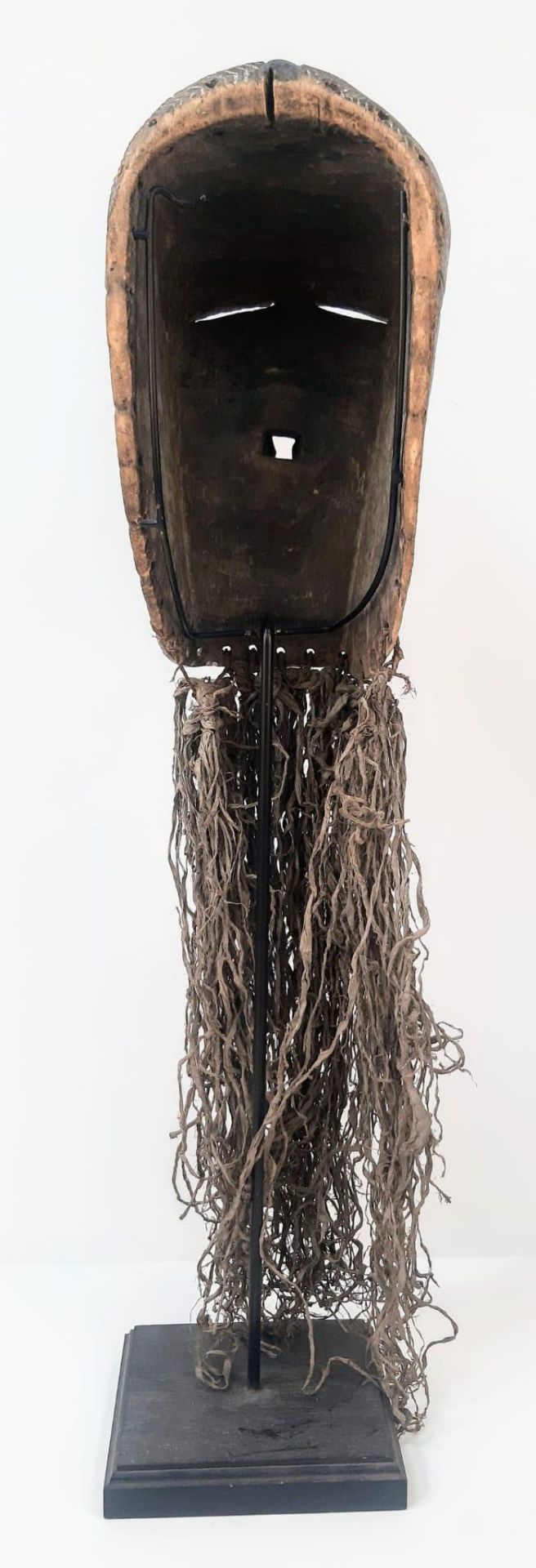 An Antique Rare West African Banama Tribal Leader Ritual Mask. Large Tribal head with intricate hand - Bild 3 aus 10