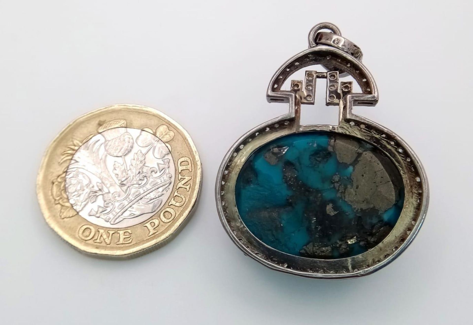 A Turquoise Cabochon and Diamond Pendant set in 925 Silver. Beautiful large cabochon with a - Bild 3 aus 5