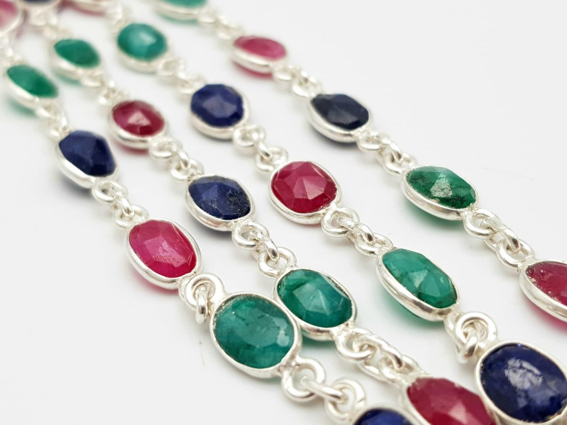 A Ruby, Emerald and Sapphire Necklace on 925 Silver. 54cm length, 0.7cm gemstones, 15.53g total - Bild 4 aus 5
