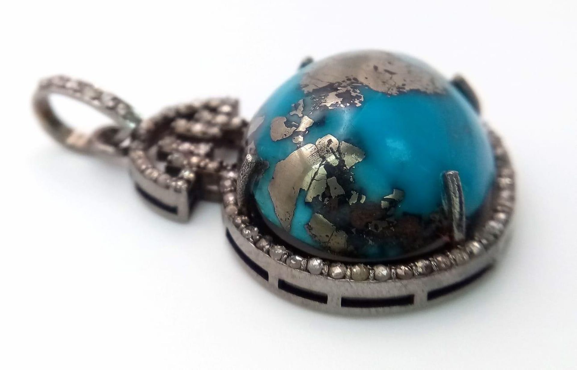 A Turquoise Cabochon and Diamond Pendant set in 925 Silver. Beautiful large cabochon with a - Bild 2 aus 5