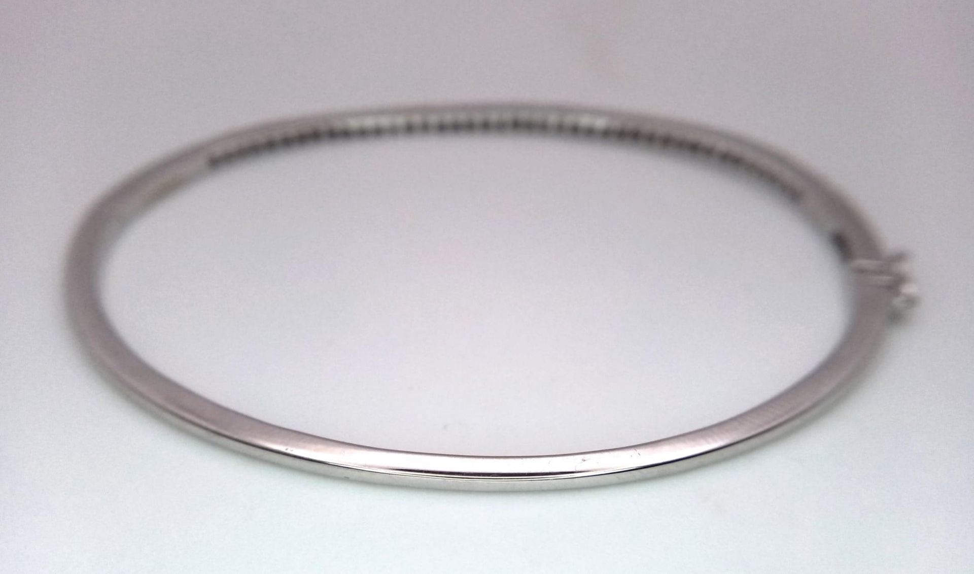 Superb 18kt White Gold, Diamond Set Bangle. With a safety, hinge release this beautiful bangle - Image 4 of 4