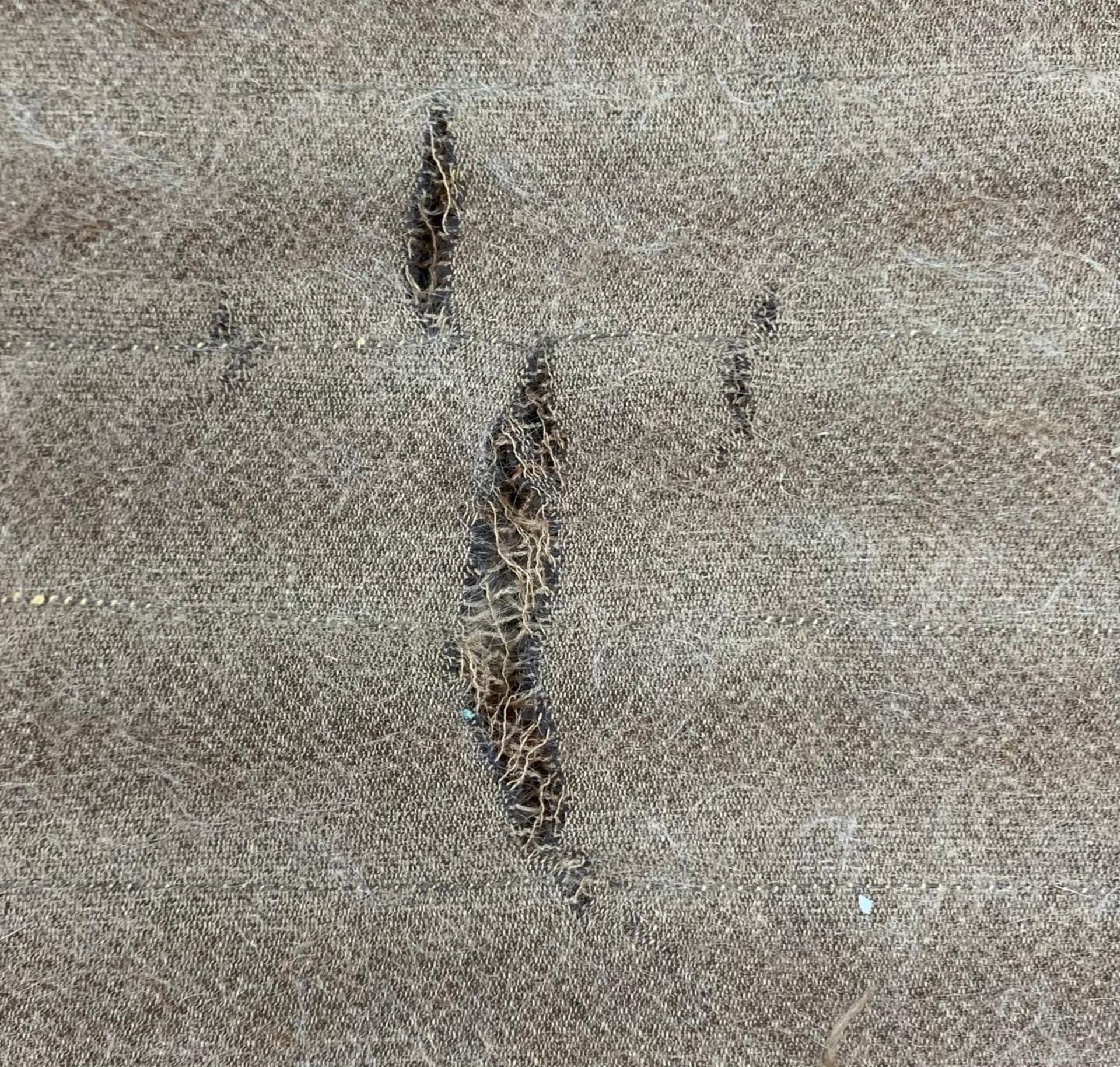 Warm up your cockles with this Mid Century, Faux Fur Rug. This large, super soft, long rug - Bild 5 aus 5