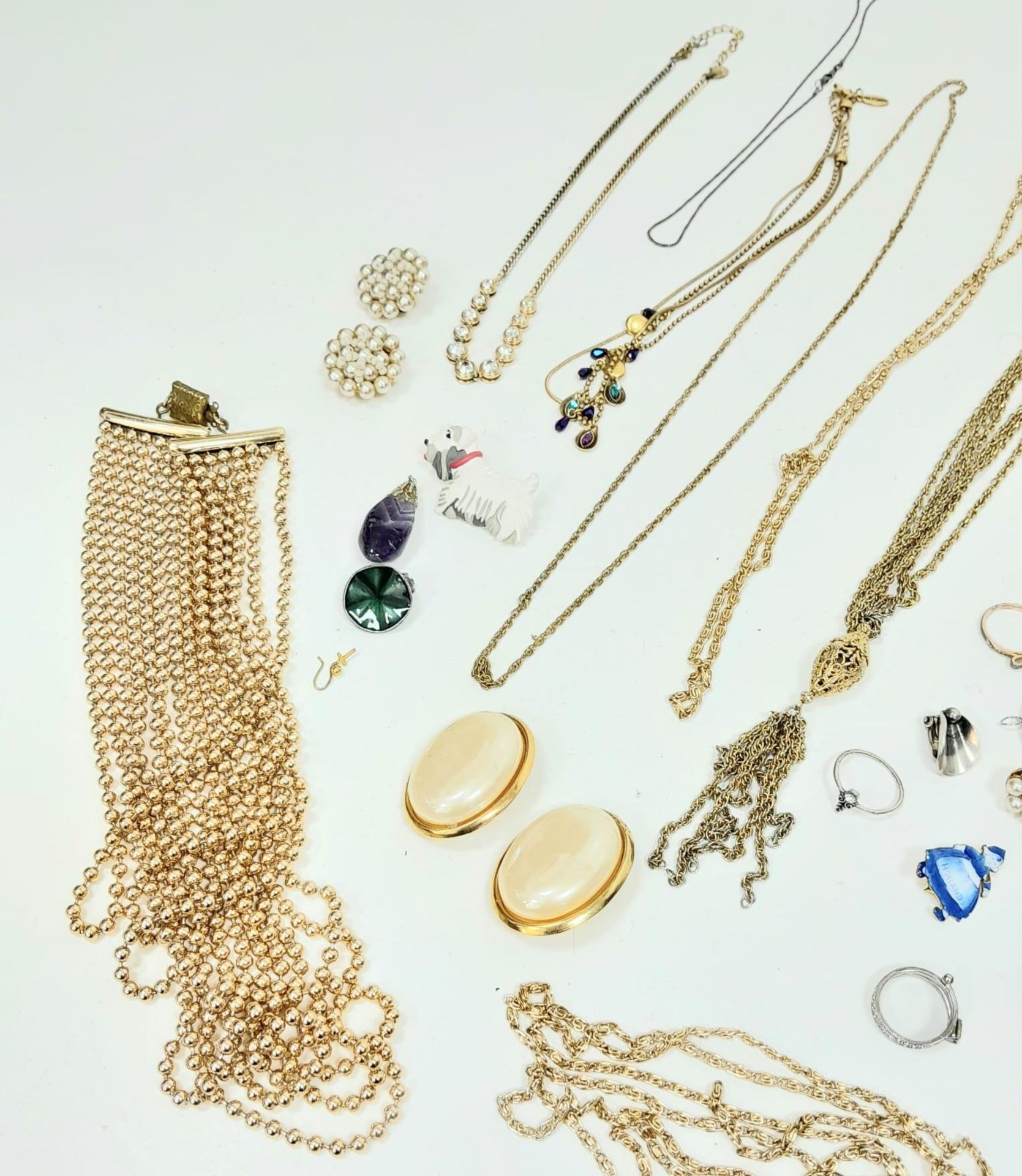 A Parcel of Quality (mostly gilded) Costume Jewellery. - Image 3 of 5