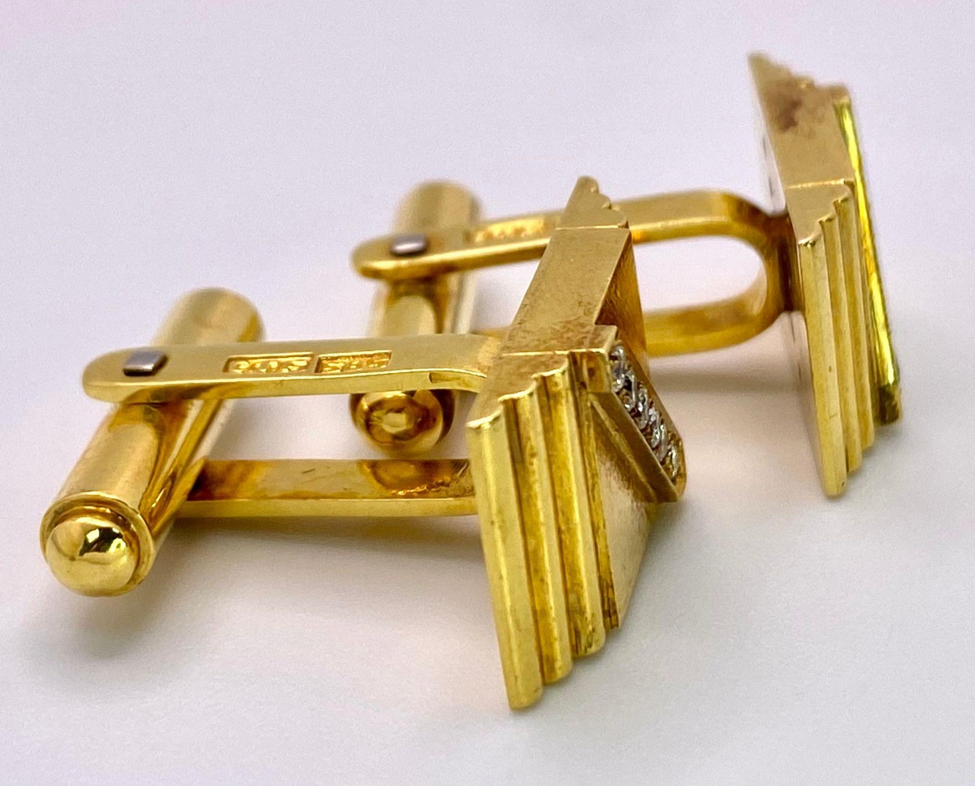 A Pair of 14K Yellow Gold and Diamond Cufflinks. Rich gold, rectangular cufflinks with a - Image 2 of 7