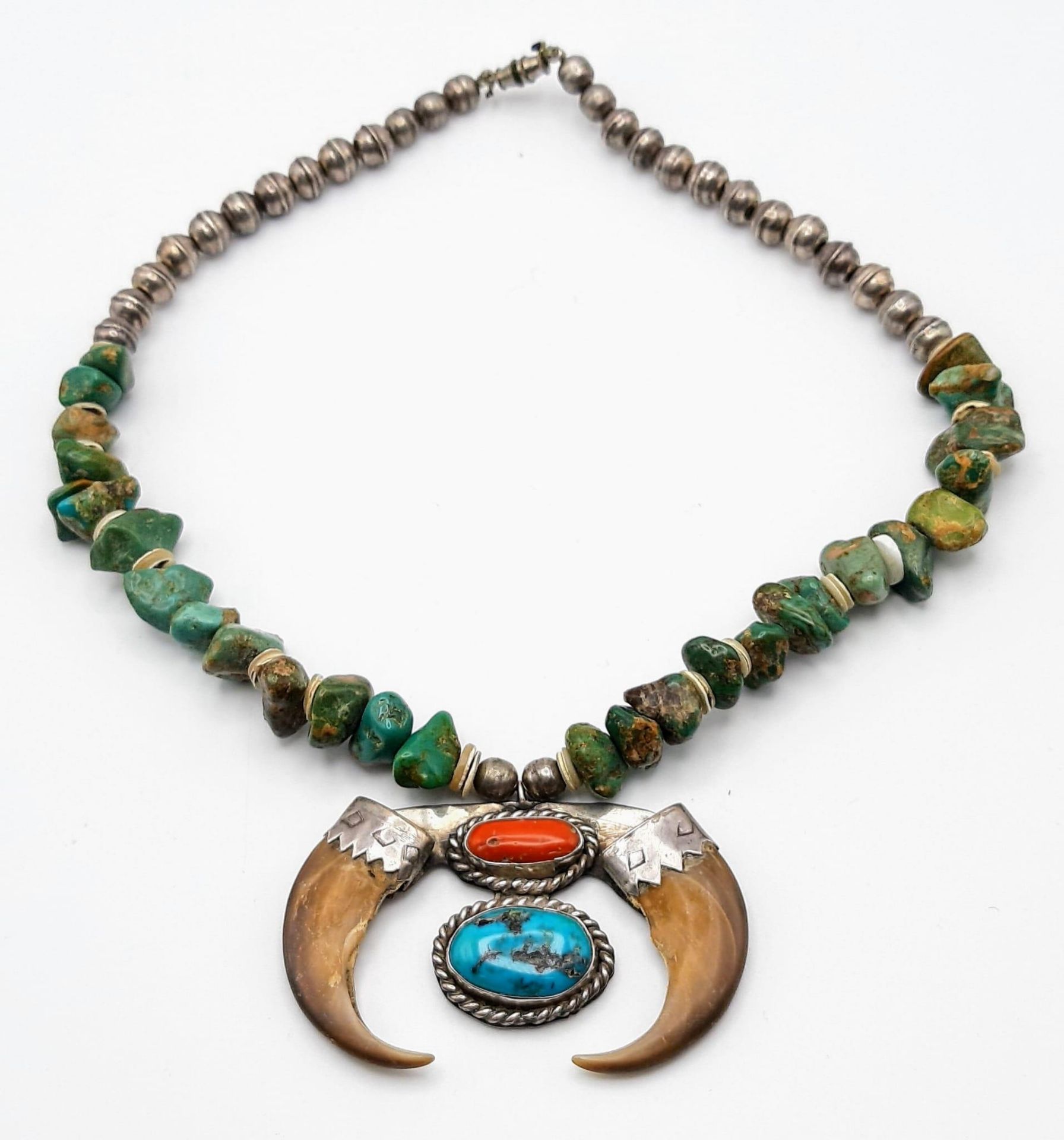 A Vintage Native American Indian Silver and Kingman Turquoise Necklace - with Grizzly Bear claws, - Image 3 of 4