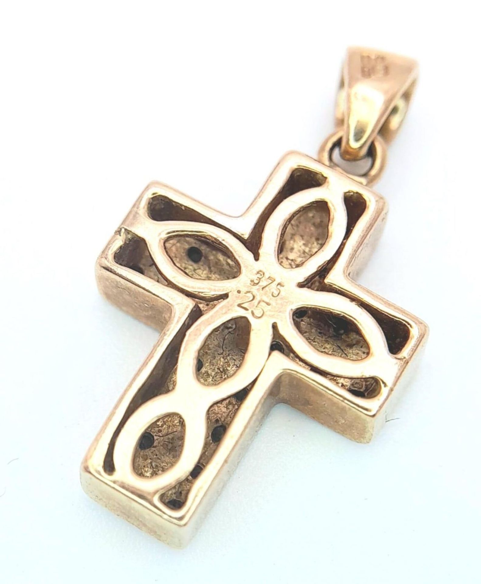 A 9 K yellow gold cross studded with diamonds (0.25 carats), dimensions (with bail): 24 x 14 x 4 mm, - Bild 5 aus 8