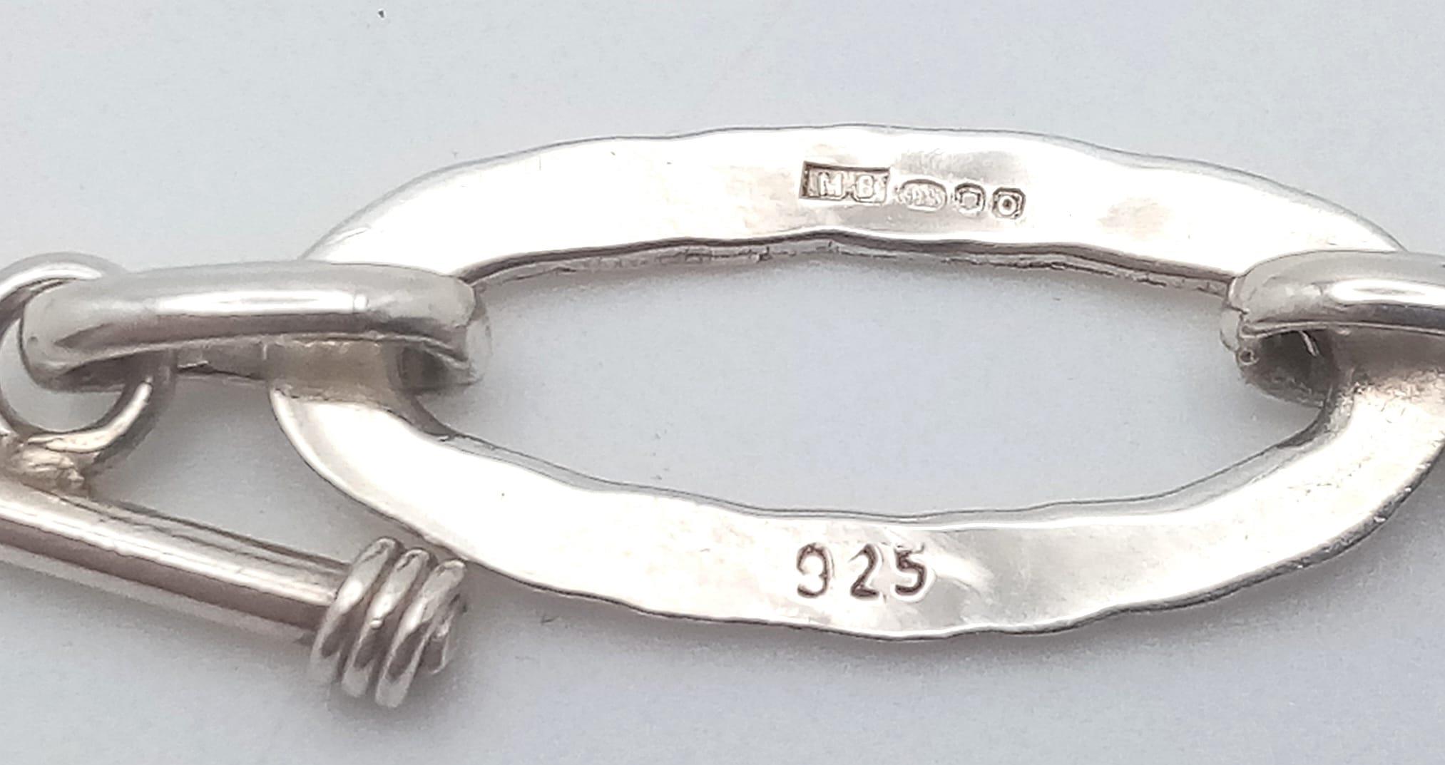 A 2013 London Hallmarked Sterling Silver Oval Link T. Bar Bracelet, 20cm Length. 9.07 Grams. - Image 7 of 7