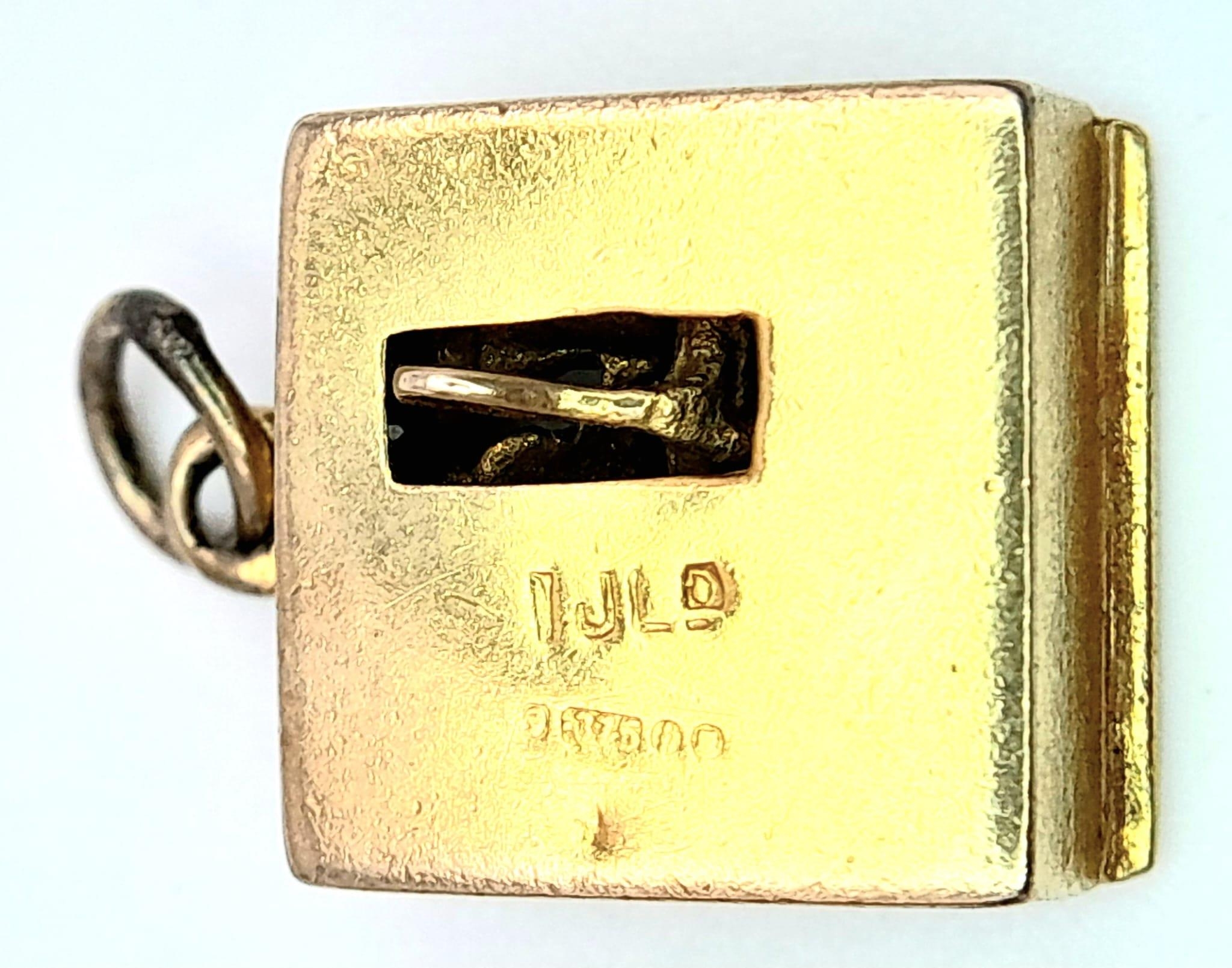A 9K Yellow Gold Can Can Girls Charm, with Moving Legs. 1.9cm length, 2.4g total weight. Ref: SC - Image 3 of 4