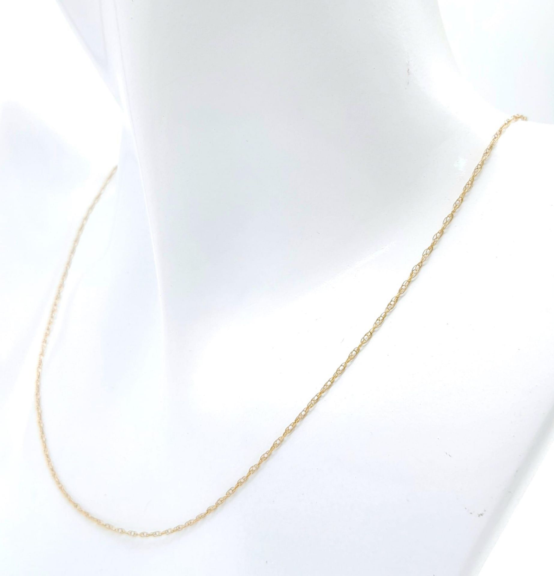 A 9K Yellow Gold Disappearing Necklace. 48cm length. 0.75g weight. - Image 3 of 6