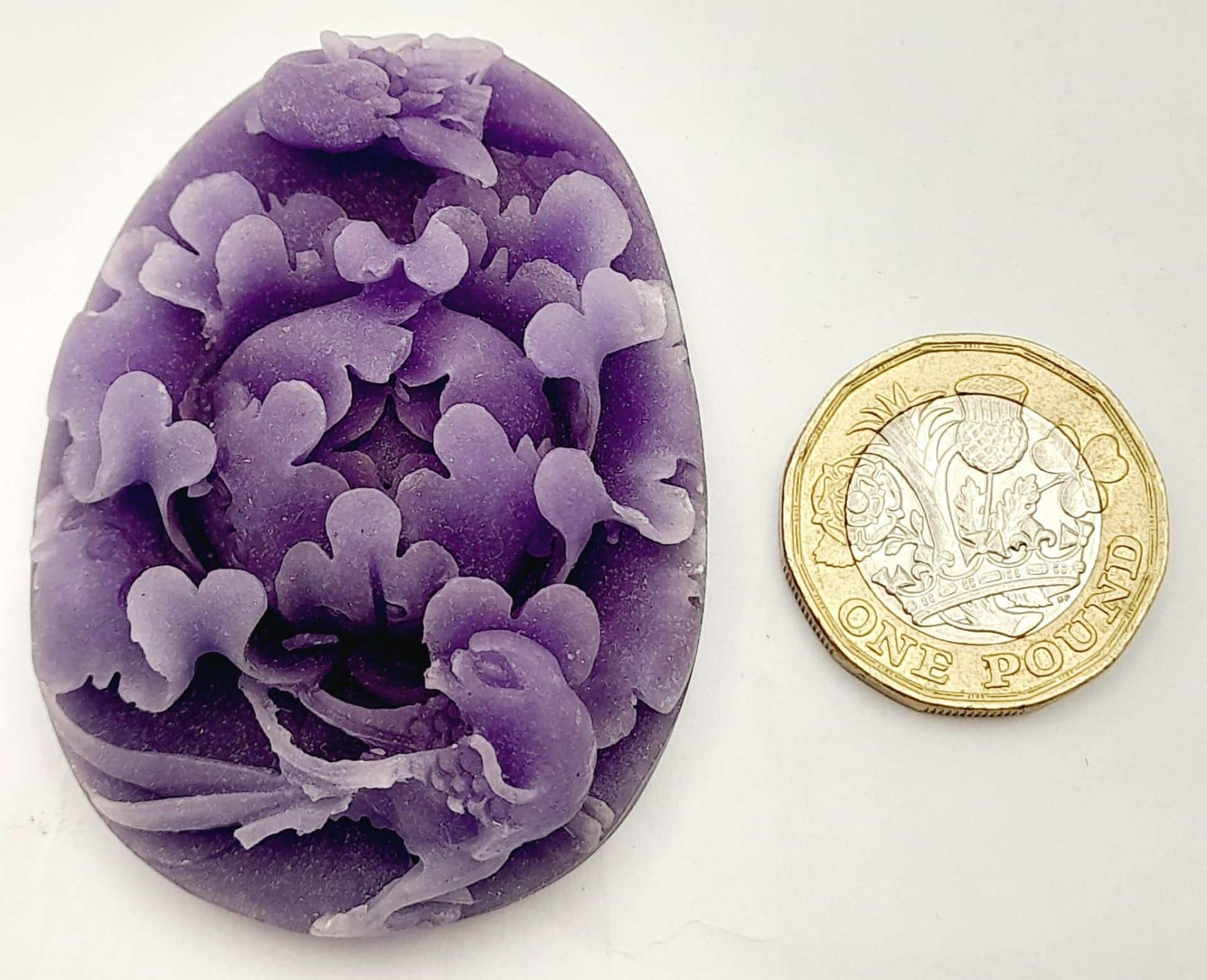 A Beautiful Dark Lavender Jade Oval Pendant. Decorative floral and bird decoration. 6cm. - Image 7 of 8