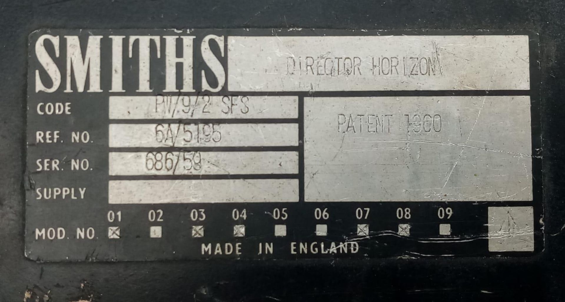 A Vintage Smiths Aircraft Director Horizon Gauge - Indicates Roll and Pitch of Aircraft. Serial - Bild 6 aus 6