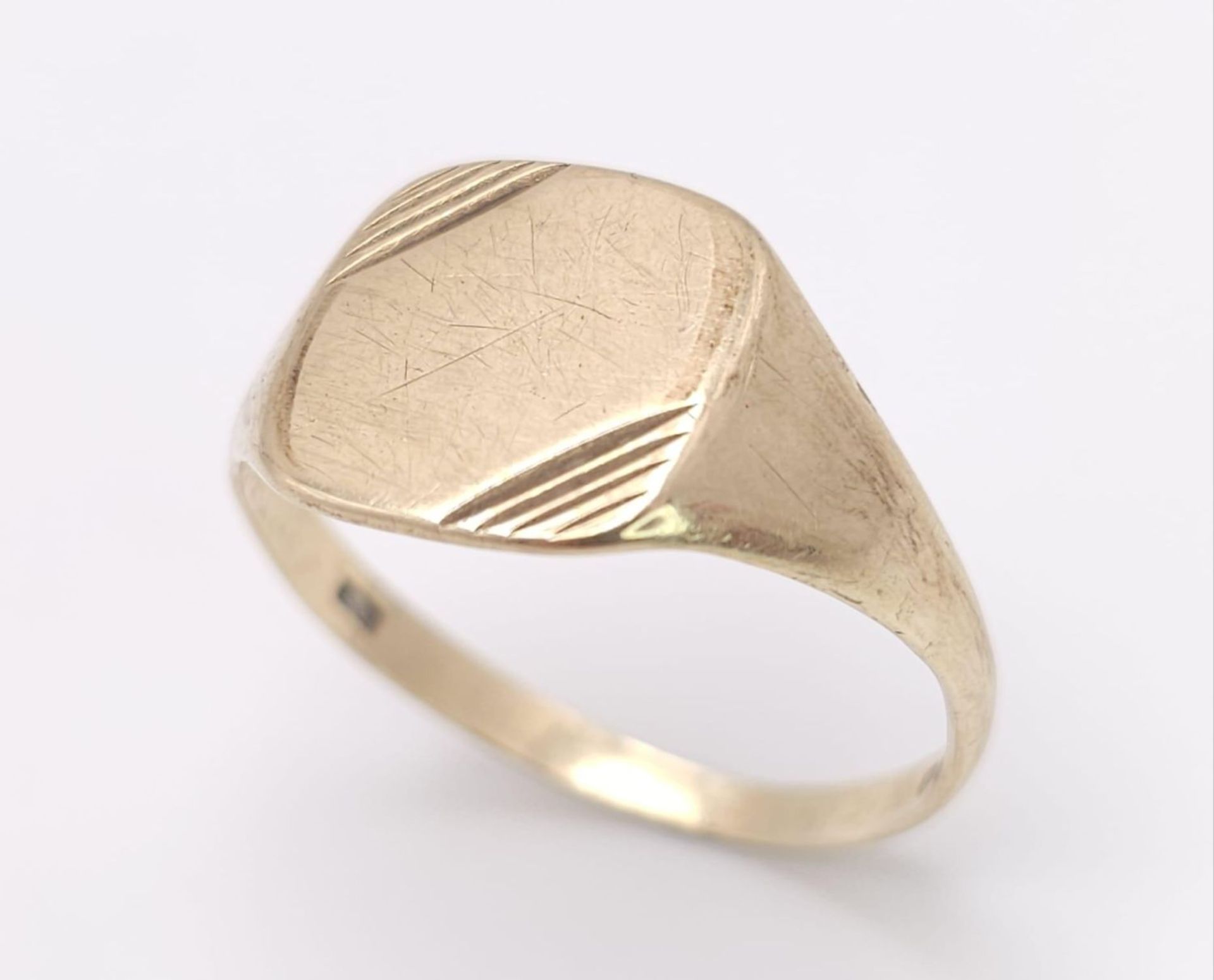 9K YELLOW GOLD DIAMOND SIGNET RING, WEIGHT 2.8G SIZE X - Image 5 of 12