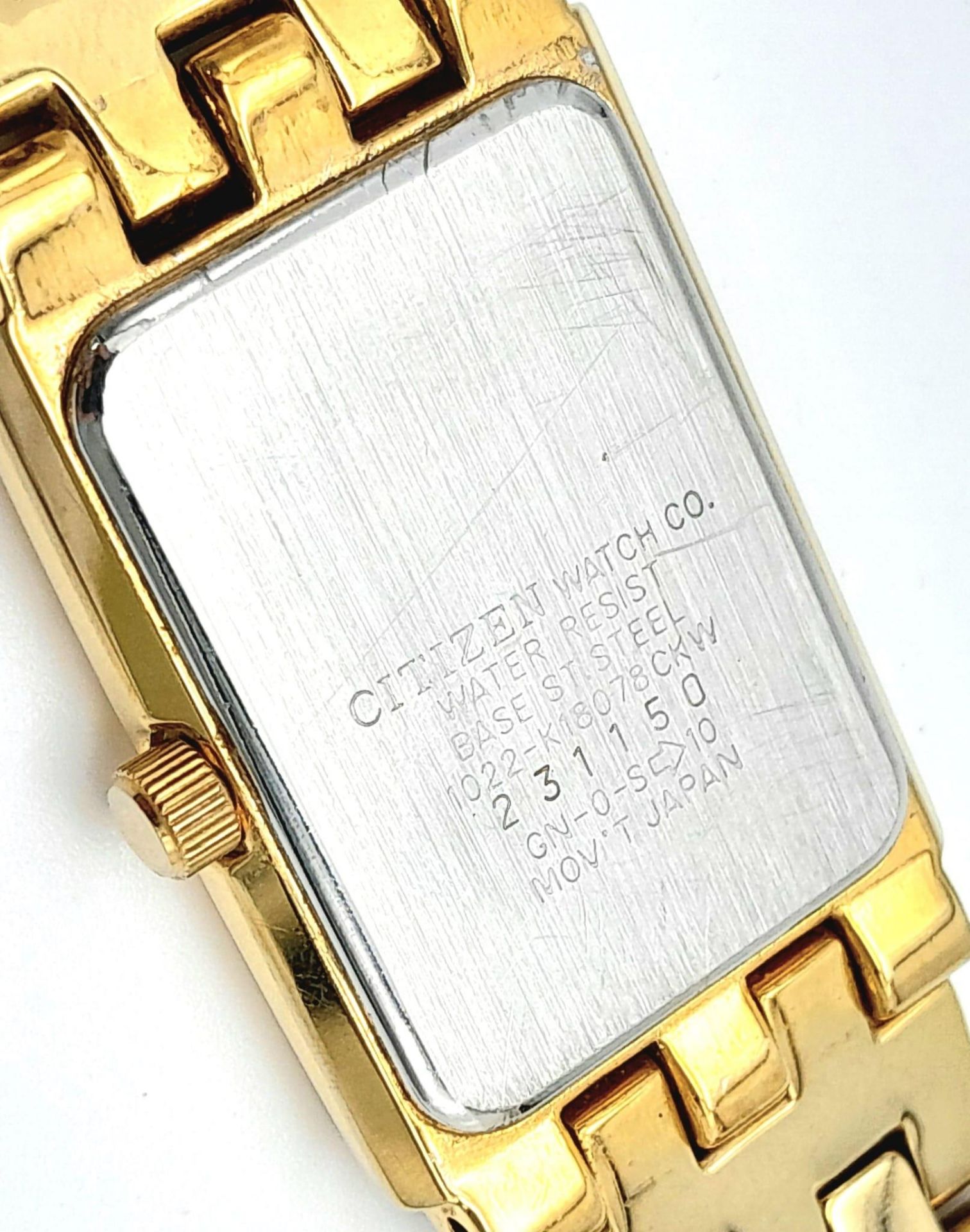 A Gold Plated Citizen Quartz Gents Dress Watch. Gold plated bracelet and rectangular case - 25mm. - Bild 5 aus 6