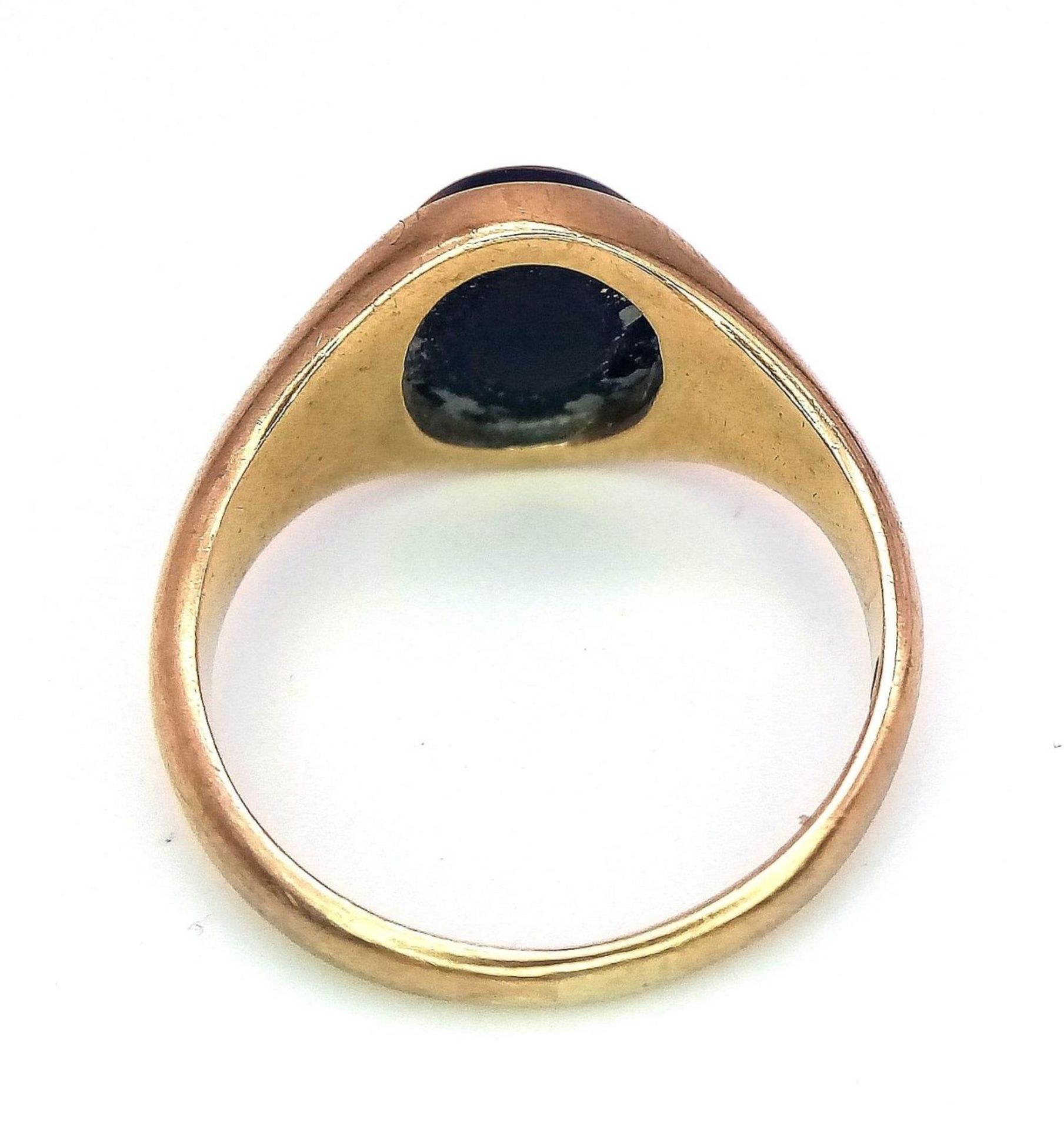 A 9K GOLD RING WITH OVAL BLACK ONYX STONE . 3.6gms size L - Image 9 of 12