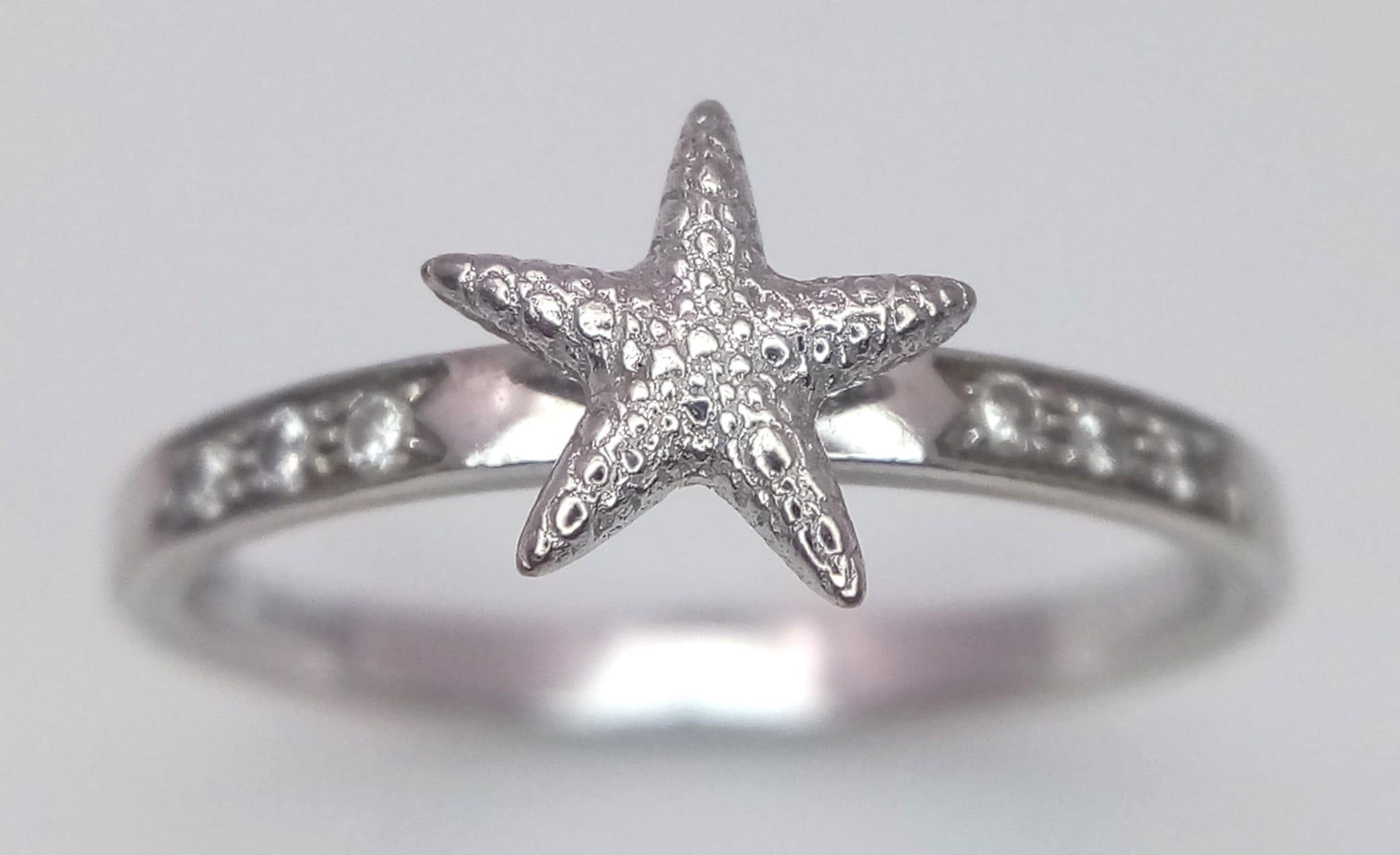 An 18K White Gold Theo Fennell Starfish Diamond Set Ring. Size N, 4.8g total weight. Ref: SC 7064 - Image 2 of 4