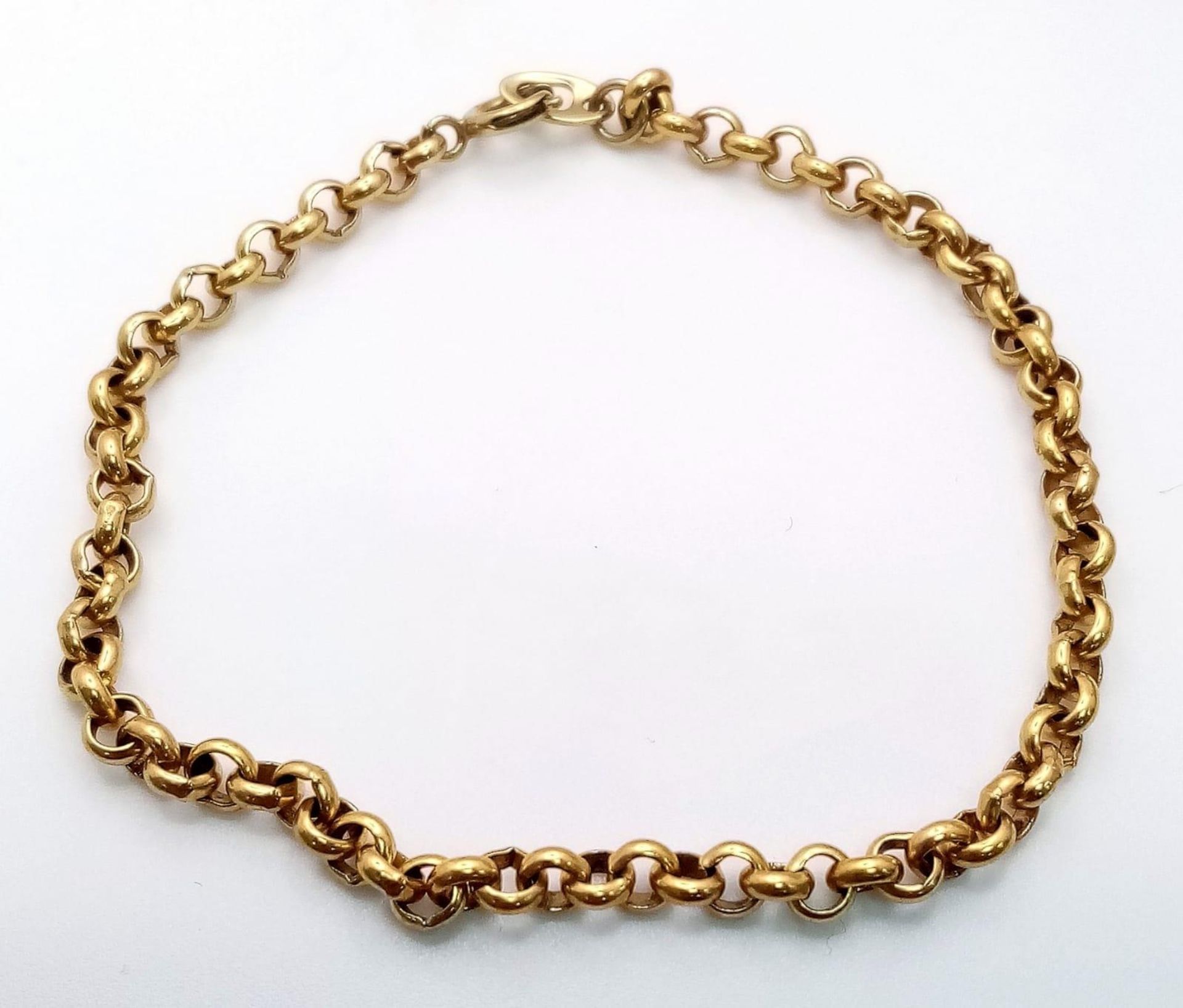 A 9K Yellow Gold (tested) Belcher Link Bracelet. 17cm. 5.5g weight. - Image 2 of 3