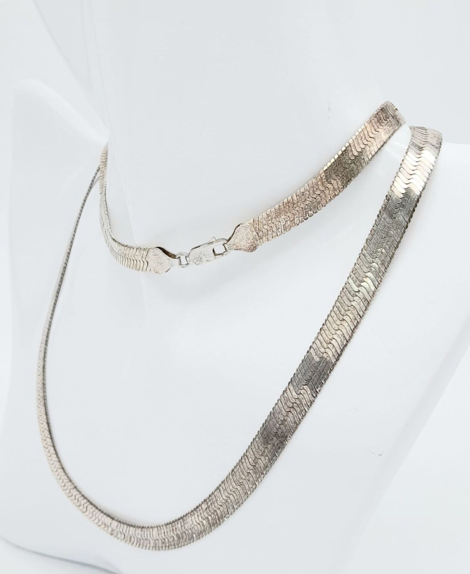 A Vintage Long 925 Silver Herringbone Necklace. 74cm. 34g - Bild 4 aus 5