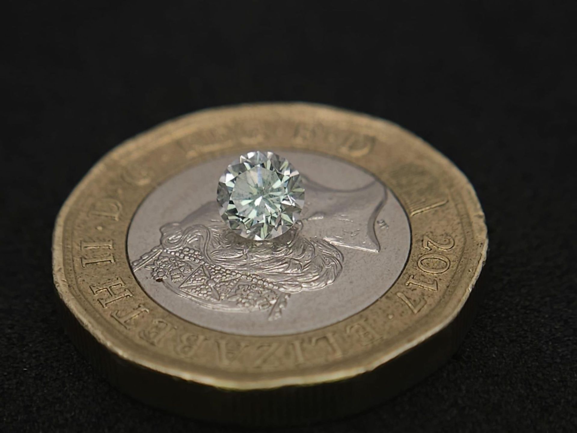 A ROUND BRILLIANT CUT DIAMOND .43ct VS2 COLOUR F , WITH CERTIFICATE . - Image 9 of 12