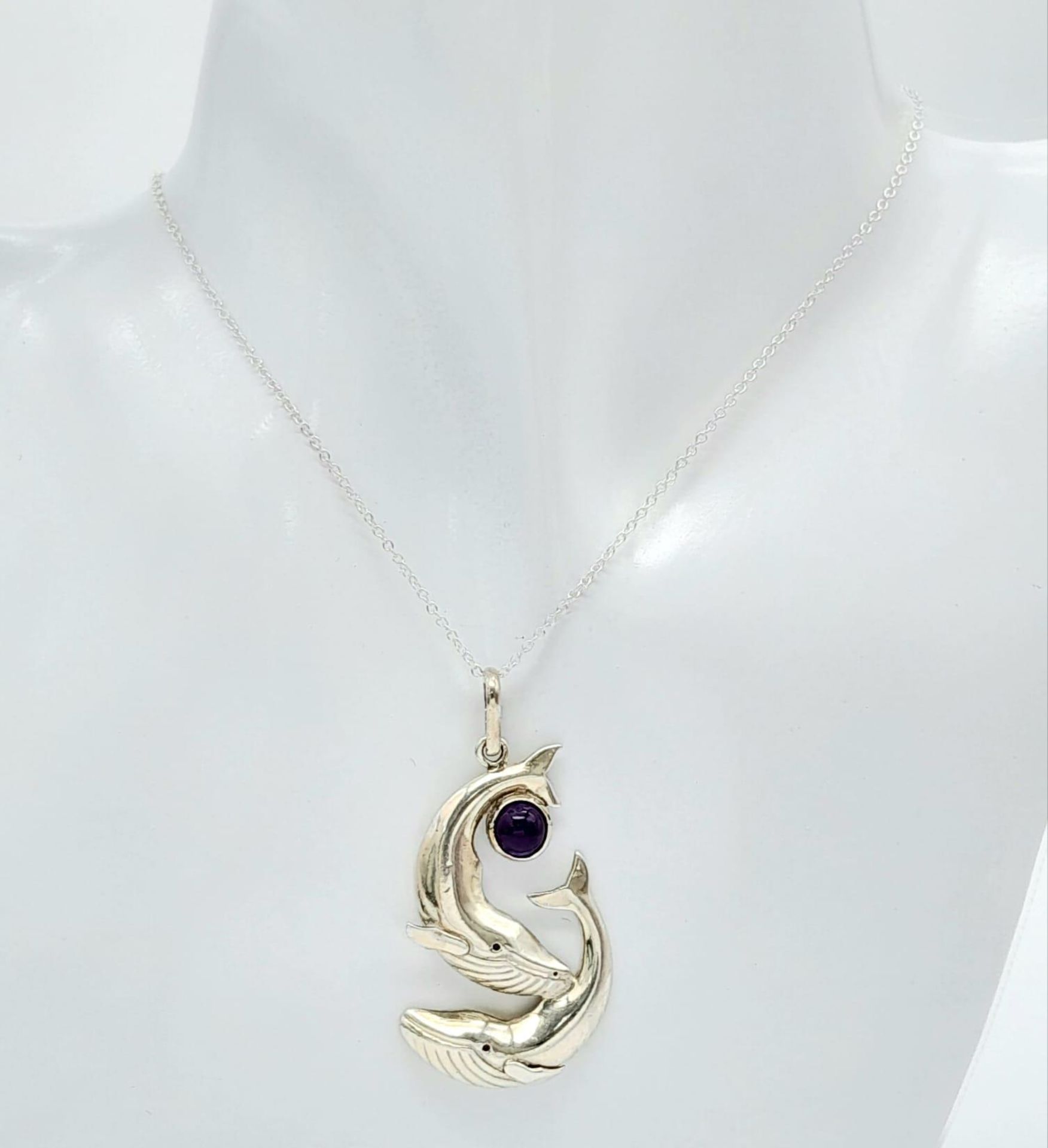 A Unique Vintage Sterling Silver and Amethyst ‘Blue Whale’ Design Pendant Necklace. The Pendant - Bild 2 aus 12