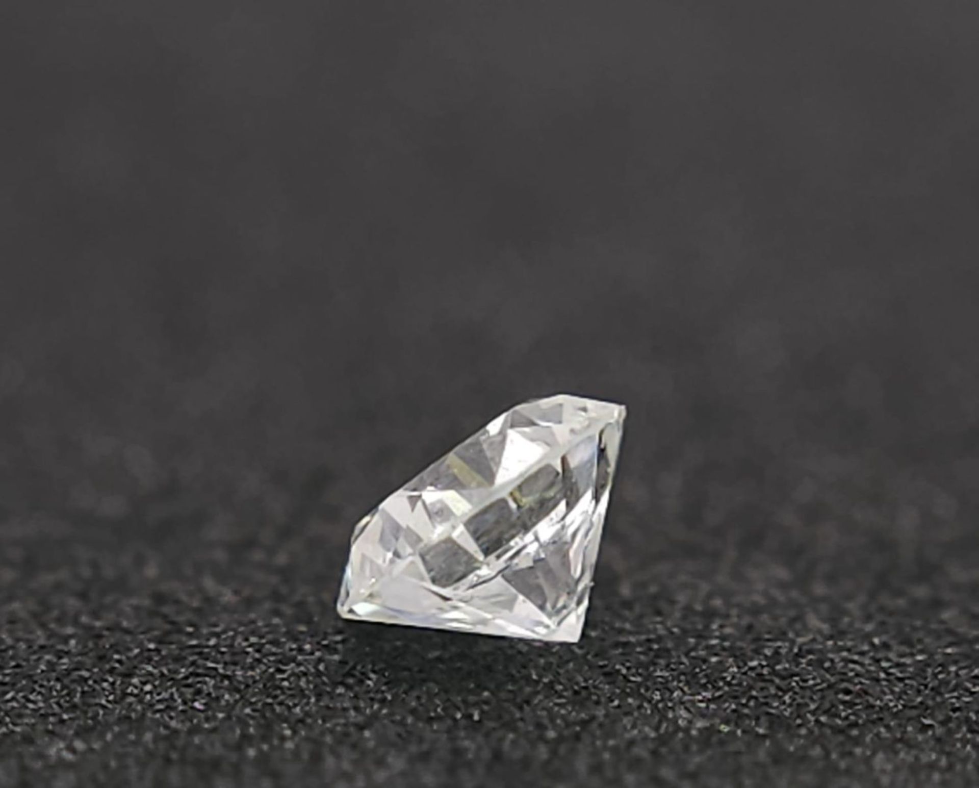 A ROUND BRILLIANT CUT DIAMOND .43ct VS2 COLOUR F , WITH CERTIFICATE . - Image 5 of 12