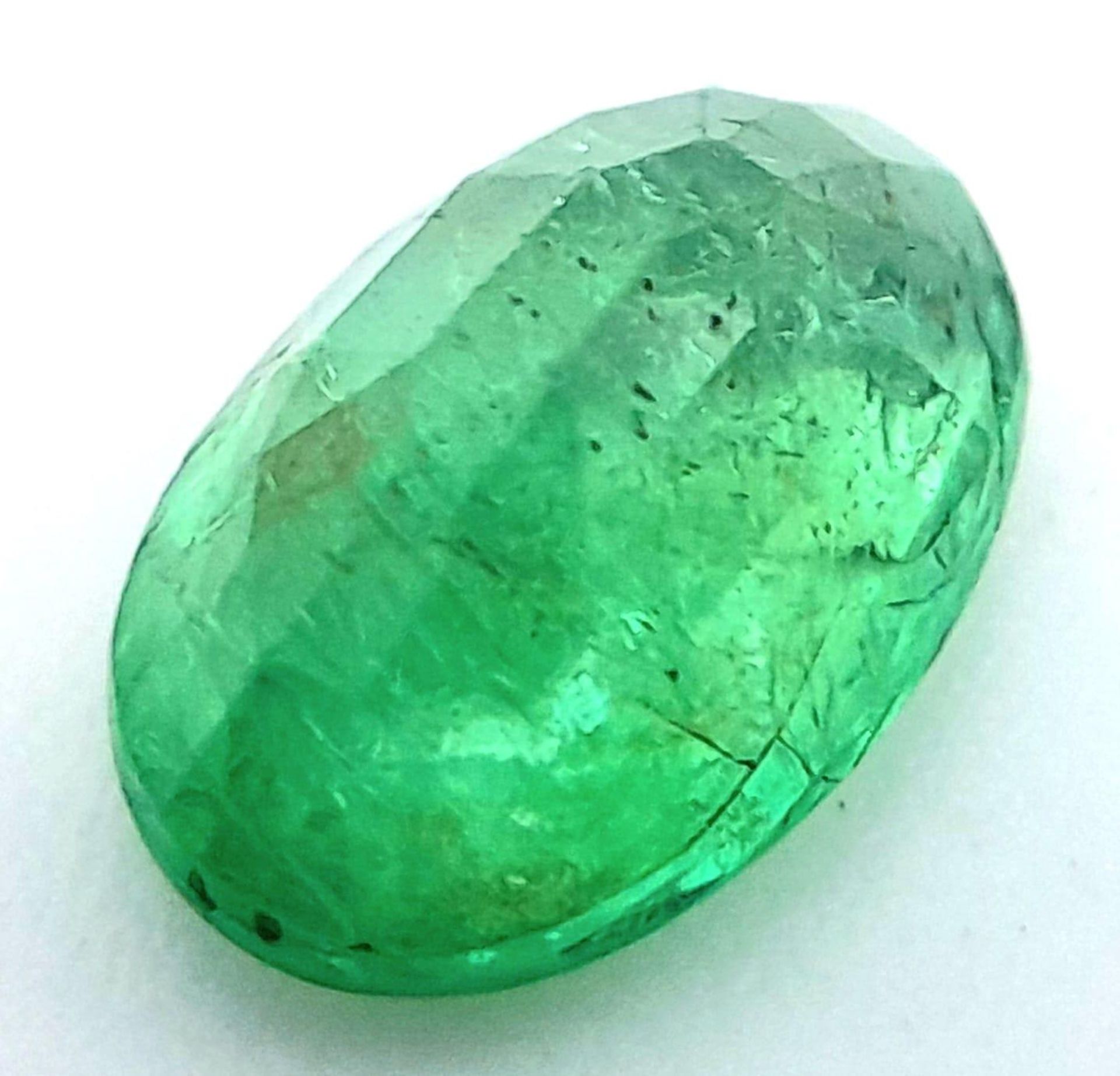 A 0.95ct Zambia Natural Beryl Emerald, in the Oval shape cut. Comes with the GFCO Swiss certificate. - Image 3 of 5