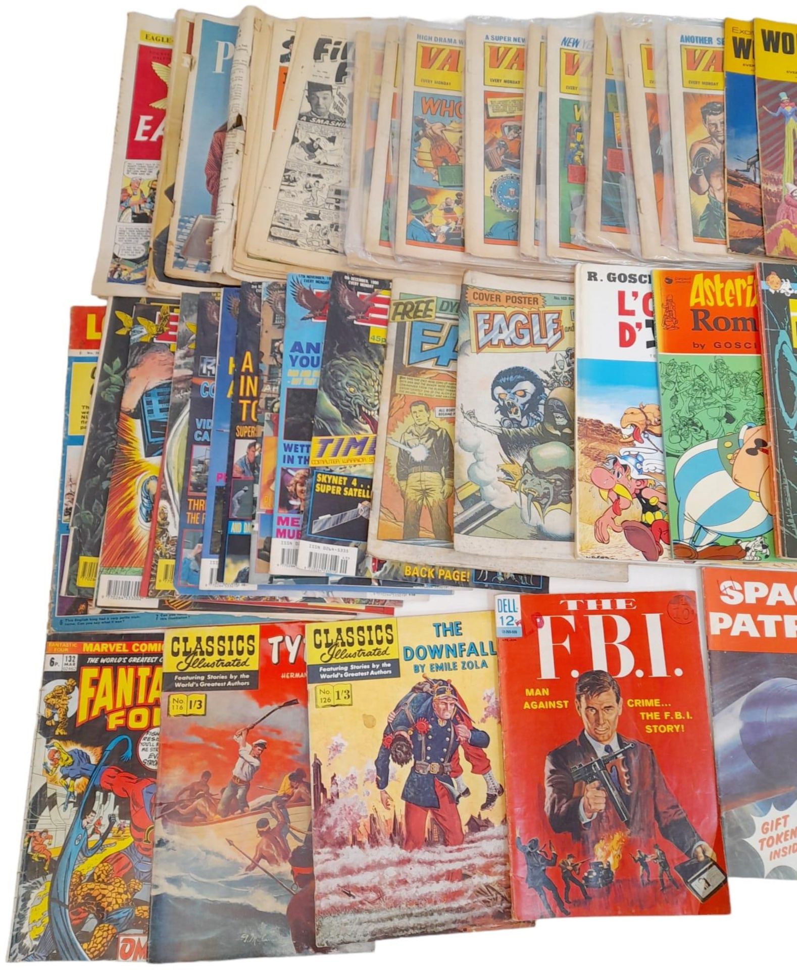 A Selection of over 40 Vintage Comics - Includes titles such as: Suspense, Jumbo Size Henry, The - Bild 3 aus 7