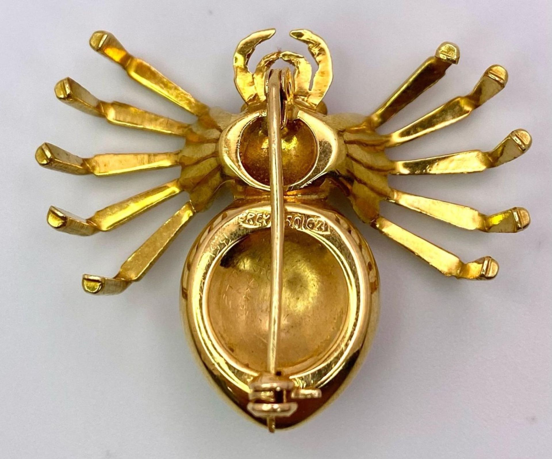 The Richest Spider in the World! 18K Yellow Gold, Sapphires and Rubies Create a Brooch/Pendant - Image 4 of 6