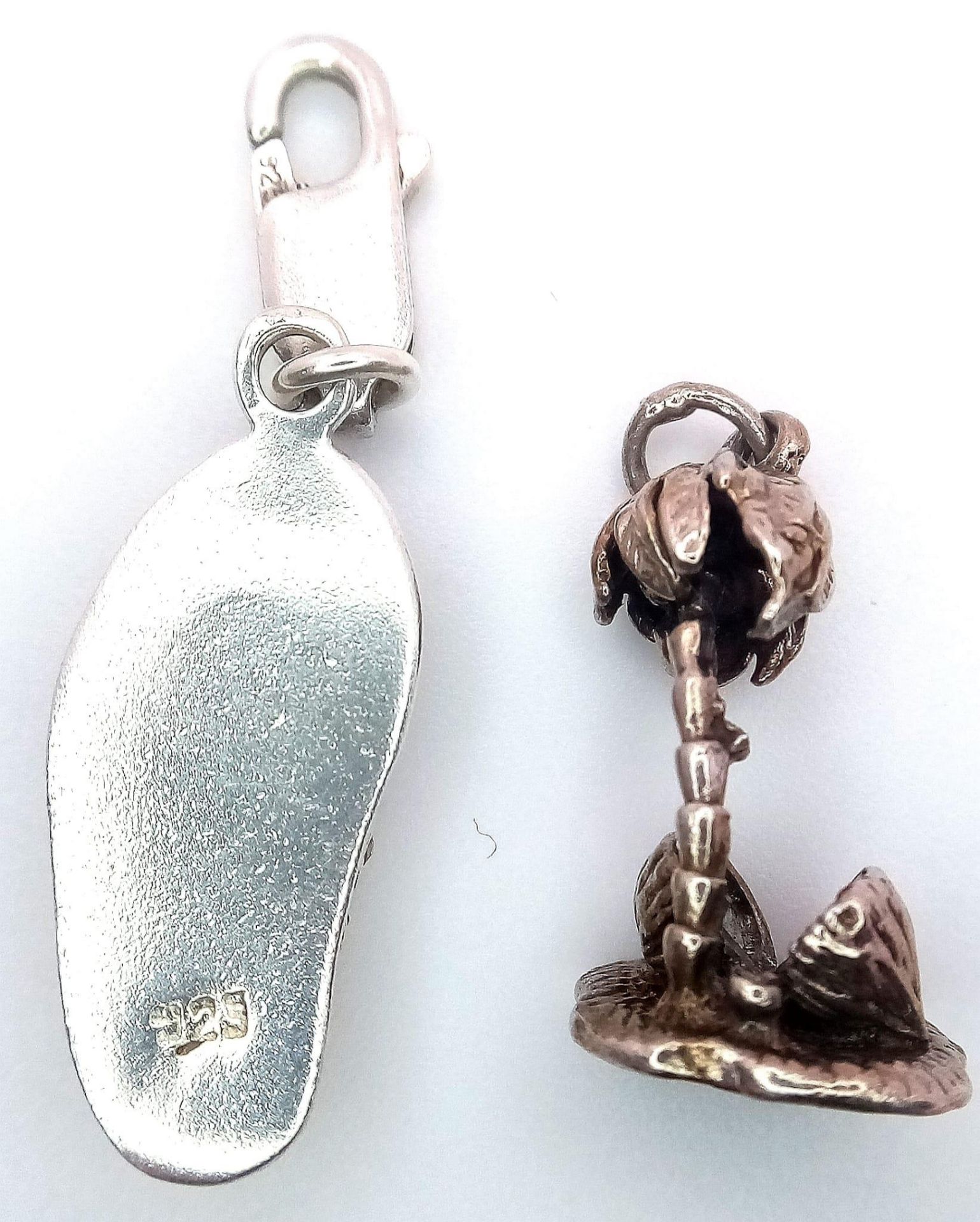 2 x Sterling Silver Holiday Themed Charms - palm tree and glitzy sandal. 2.1cm and 3.5cm, 4.1g total - Image 2 of 4