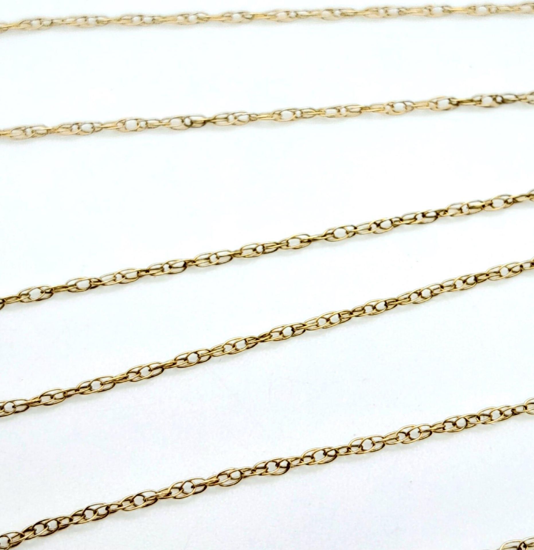 A 9K Yellow Gold Disappearing Necklace. 48cm length. 0.75g weight. - Image 5 of 6