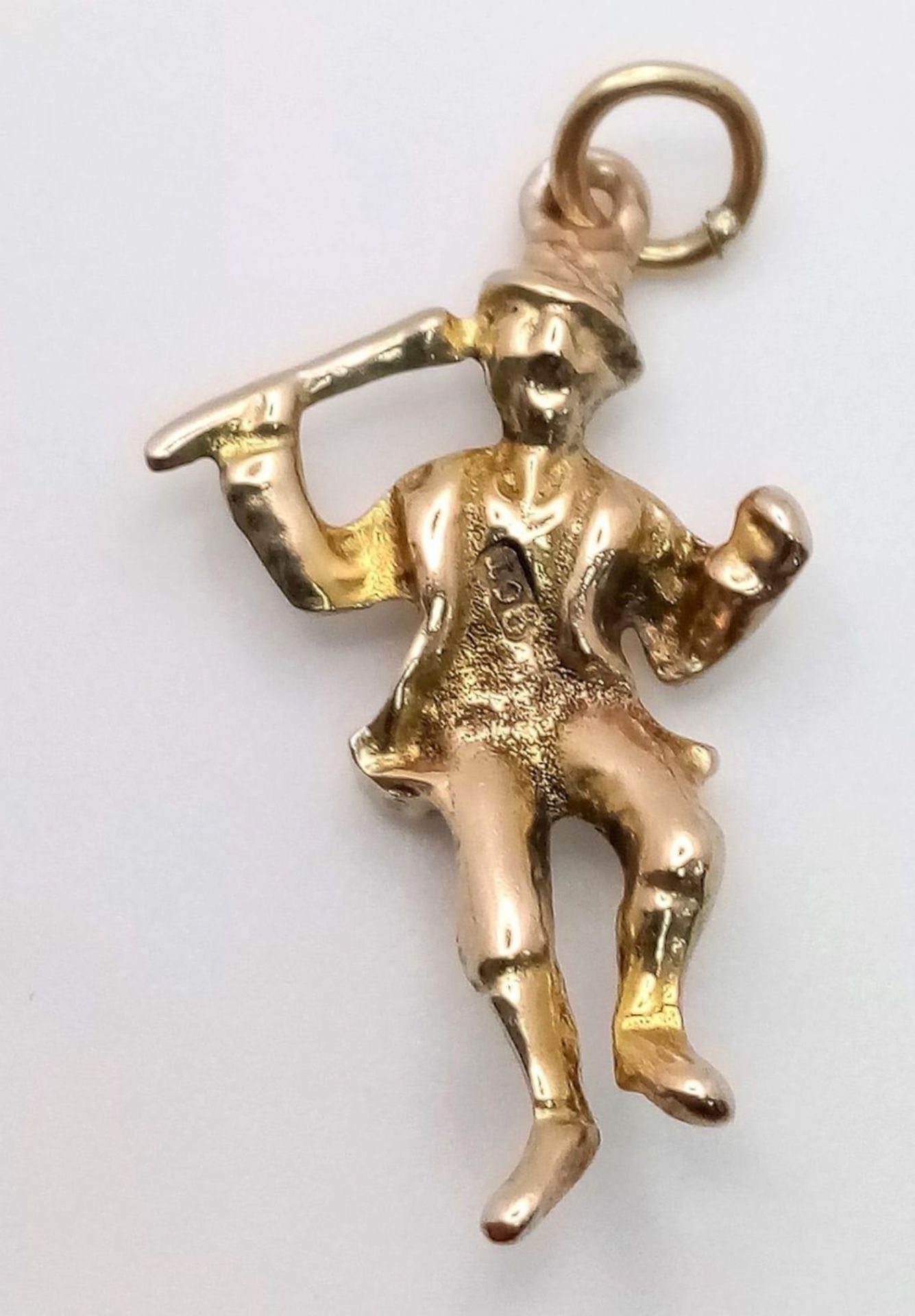 A Vintage 9K Yellow Gold Machete Dancing Fool Pendant/Charm. 3cm. 2.5g weight. - Bild 3 aus 6