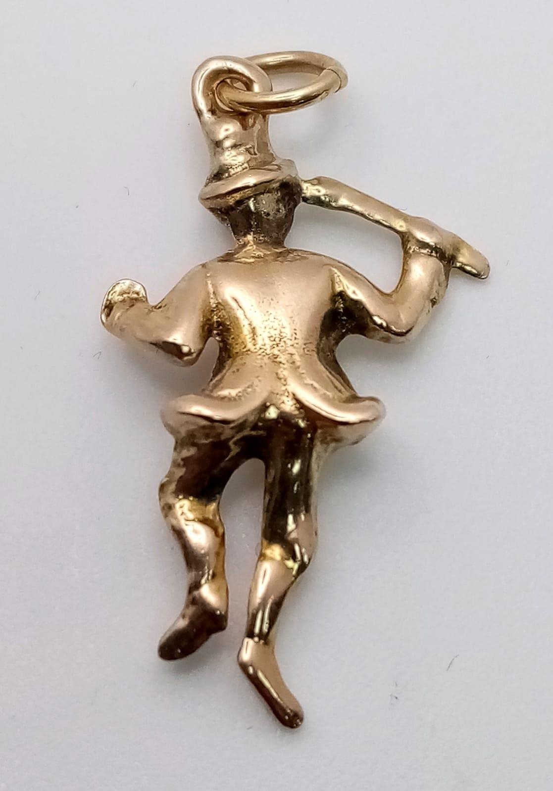 A Vintage 9K Yellow Gold Machete Dancing Fool Pendant/Charm. 3cm. 2.5g weight. - Image 2 of 6