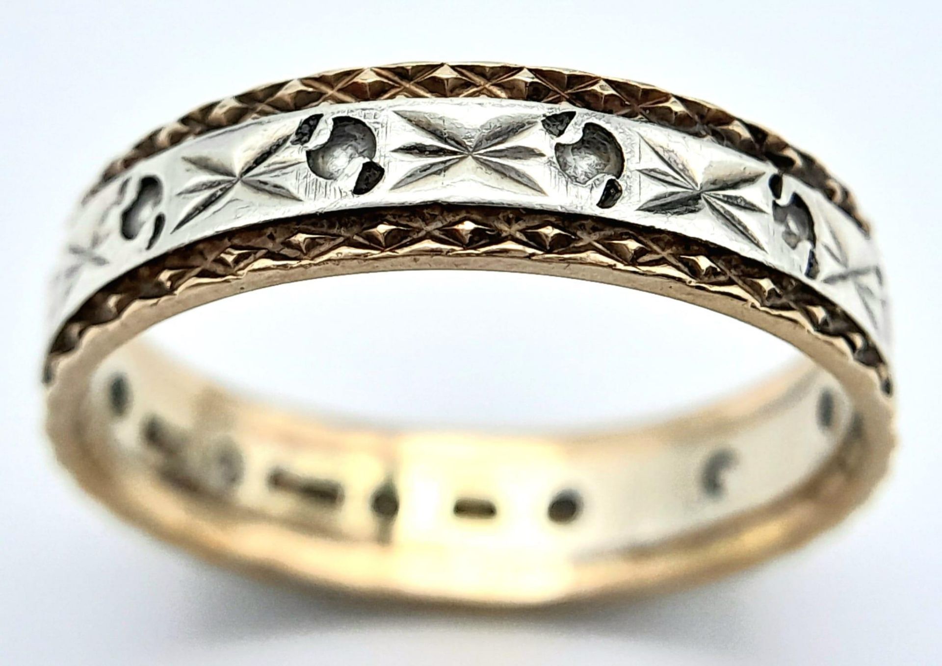 A Vintage 9K Yellow and White Gold Diamond Eternity Ring. Size P. 2.7g weight. - Bild 4 aus 11