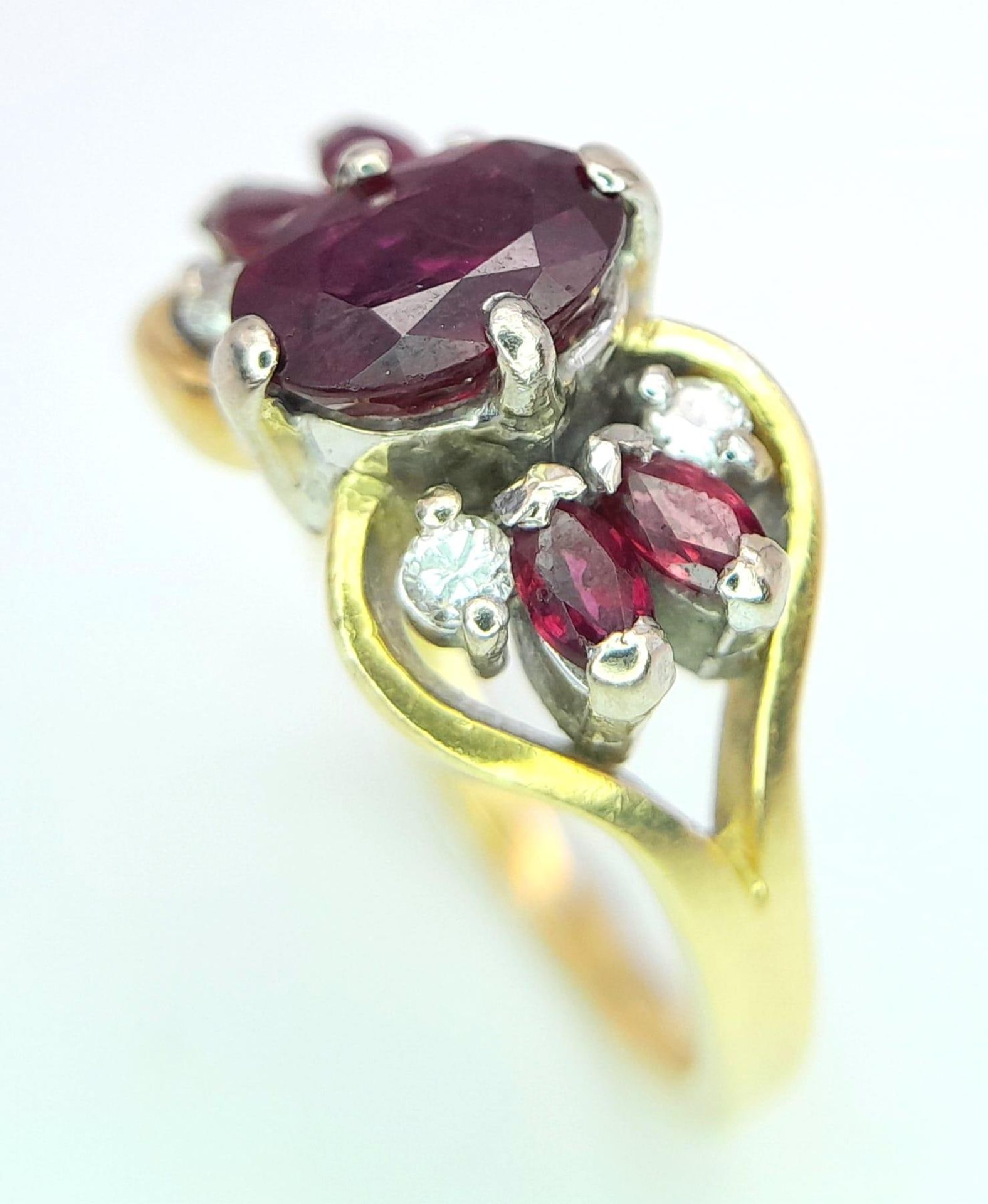 AN 18K YELLOW GOLD FANCY DIAMOND & THAI RUBY RING. 5.1G. SIZE M. - Image 4 of 6