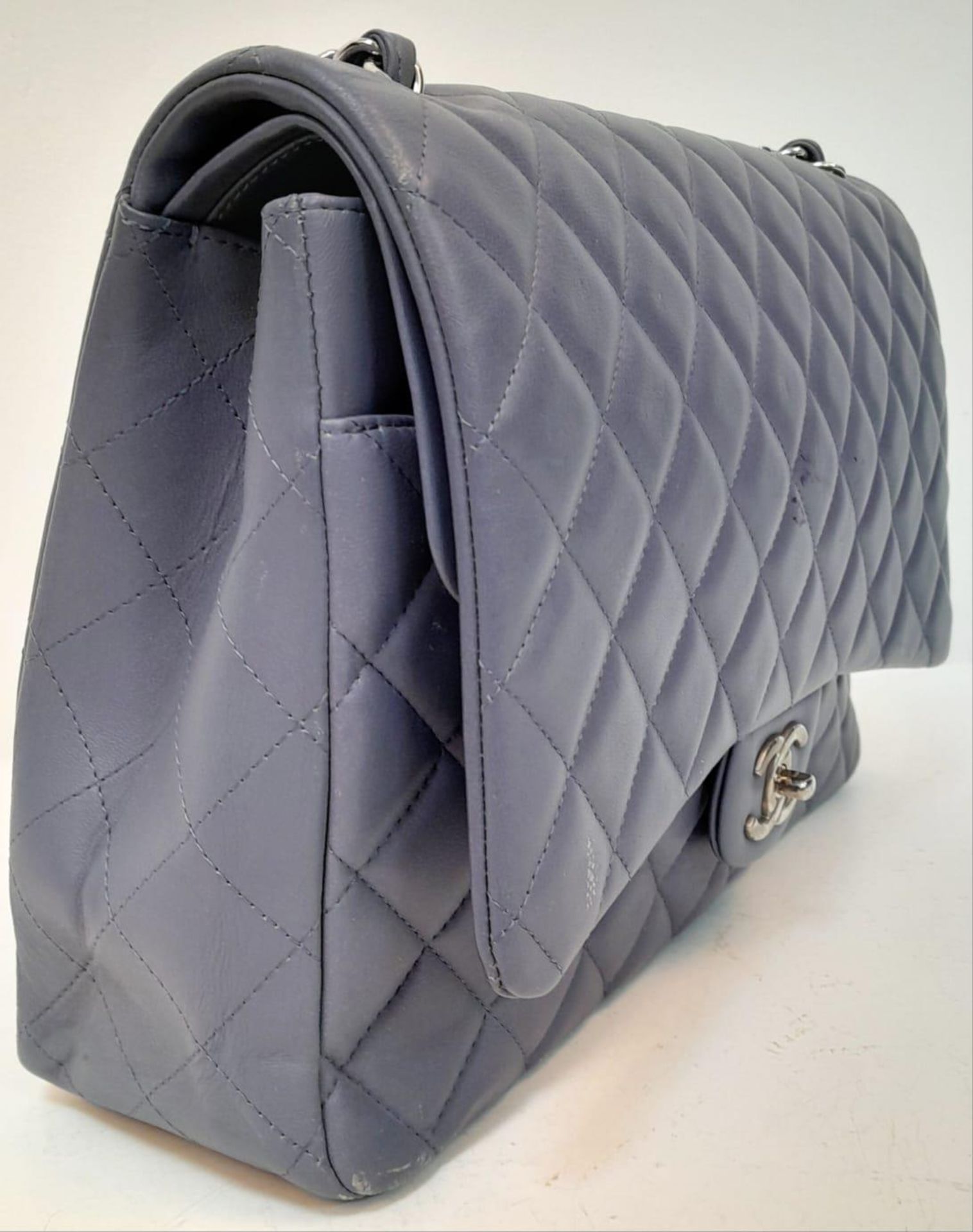 A Chanel Jumbo Double Flap Maxi Bag. Blue quilted caviar leather exterior with a large slip pocket - Image 3 of 14