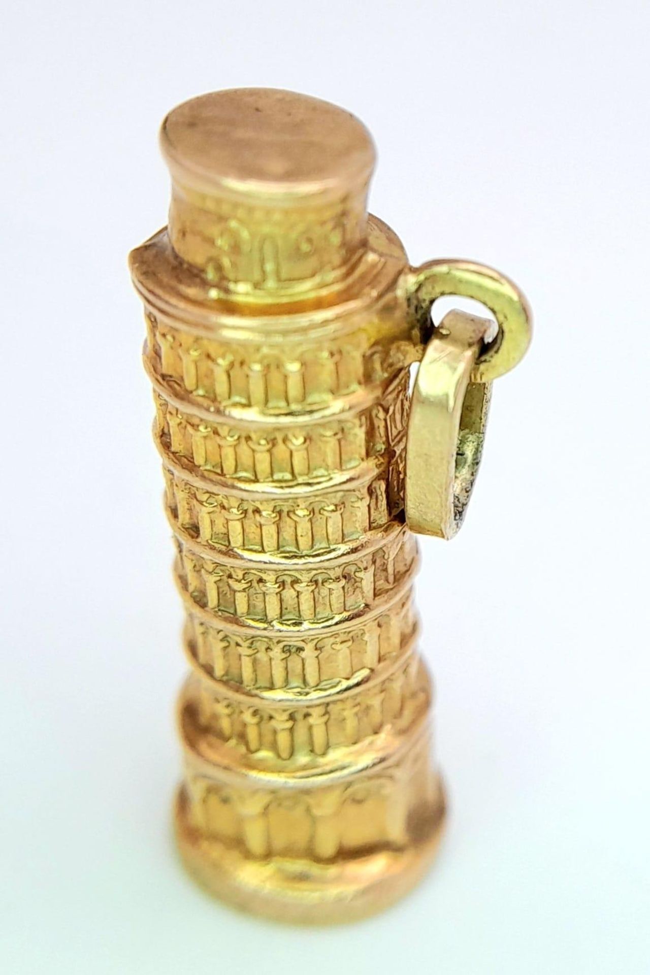 A 9K Yellow Gold Leaning Tower of Pisa Charm. 2.4cm length, 1.3g weight. Ref: SC 7065 - Bild 2 aus 4