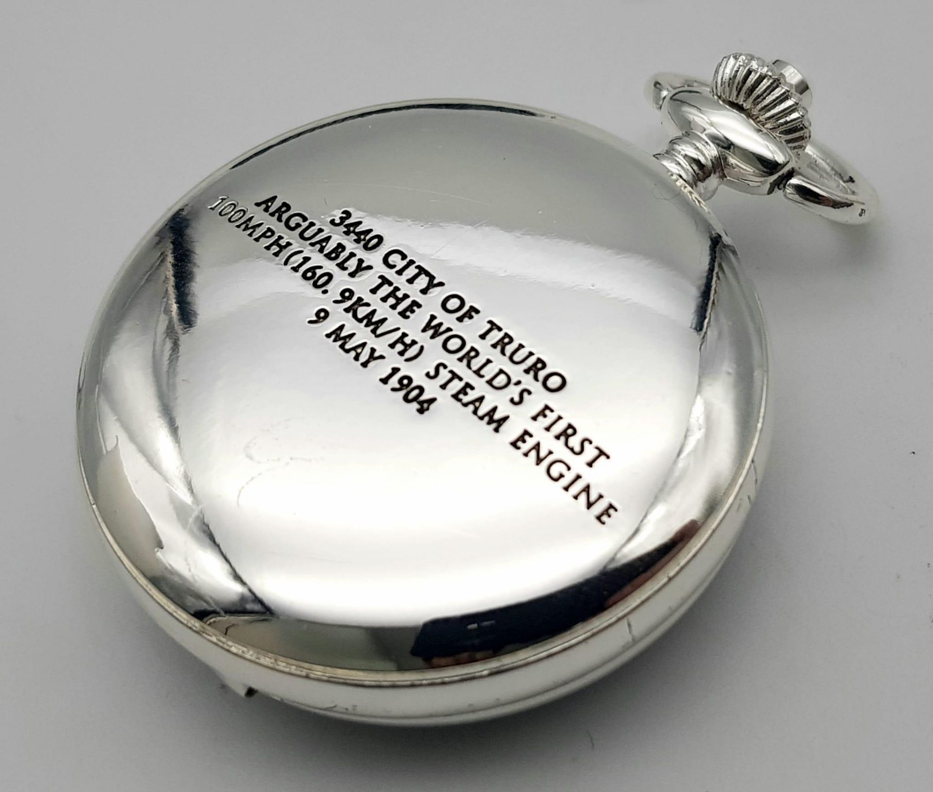 A Manual Wind Silver Plated Pocket Watch Detailing the Famous Steam Train ‘City of Truro’. The First - Bild 6 aus 10