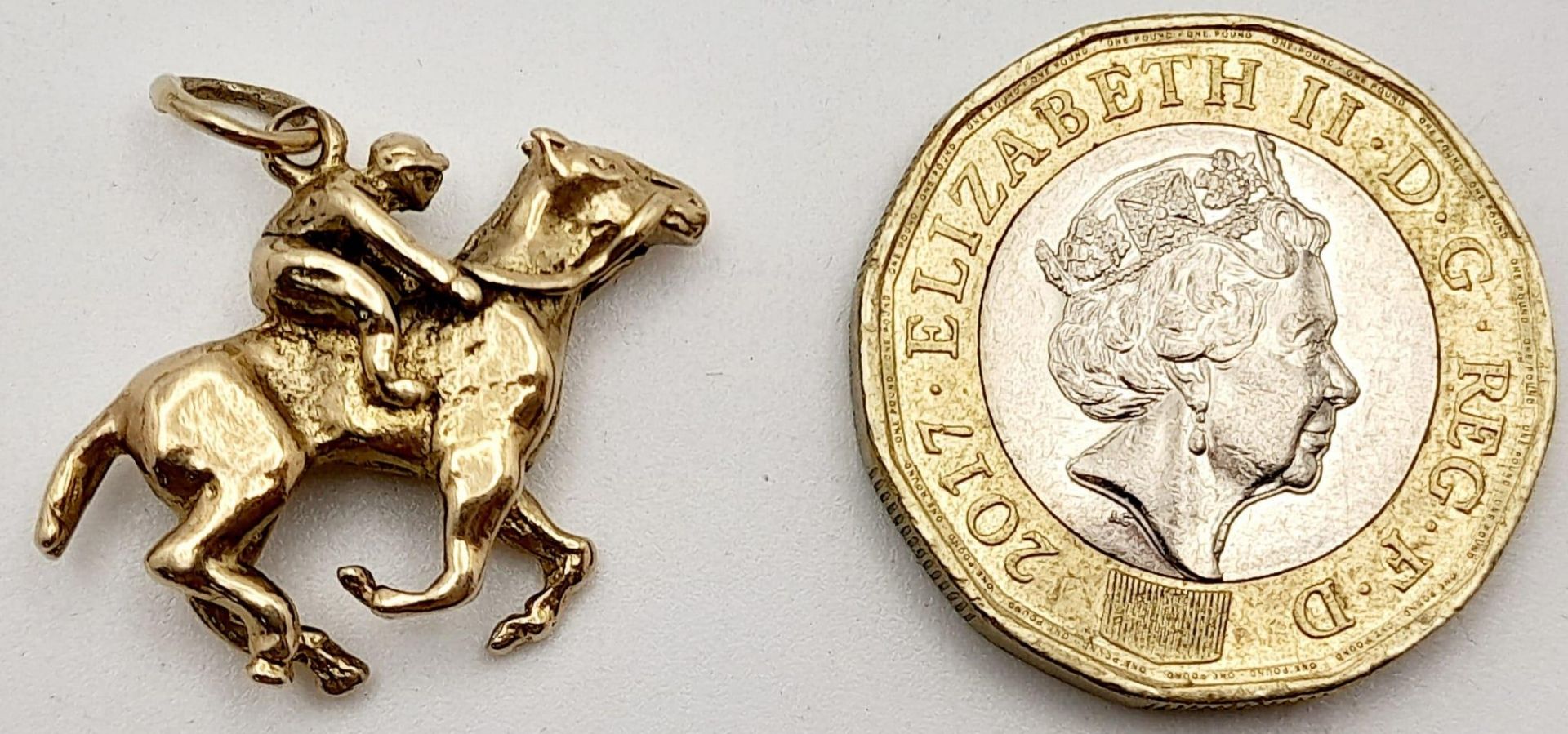 A Jockey and Racehorse 9k Yellow Gold Pendant/Charm. 2.5cm. 4.9g - Bild 6 aus 9