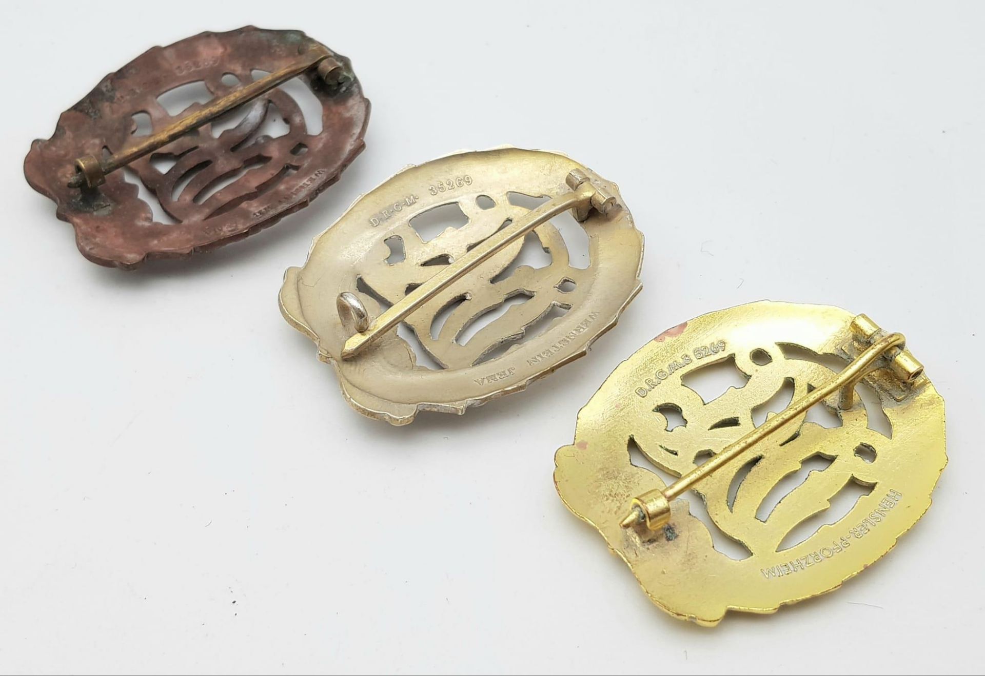 3rd Reich Cased Set of three DRL Sports Badges. Bronze, Silver & Gold. - Bild 4 aus 8