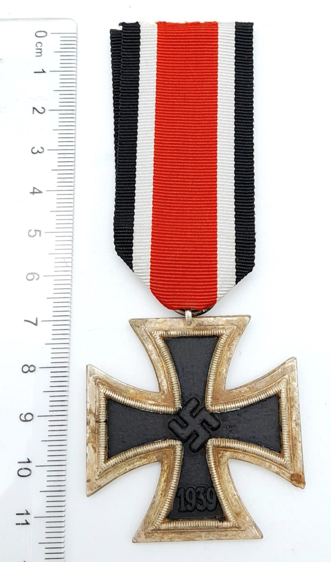 WW2 German Iron Cross 2nd Class. 3 part construction with an Iron Core. - Bild 3 aus 4