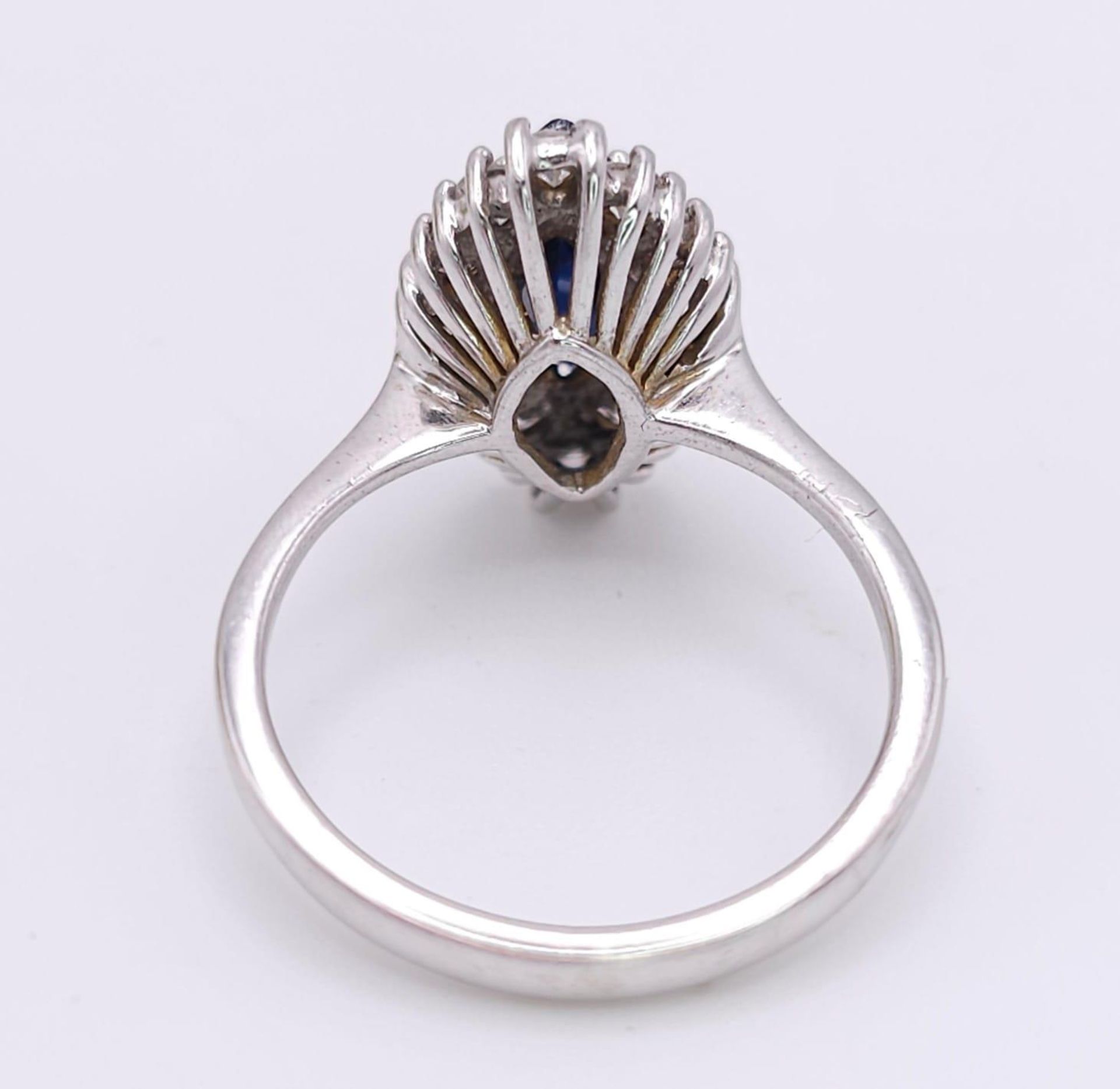 AN 18K WHITE GOLD DIAMOND & SAPPHIRE MARQUISE SHAPE RING. 0.40CTW OF DIAMONDS AND A 1.20CT - Bild 4 aus 6