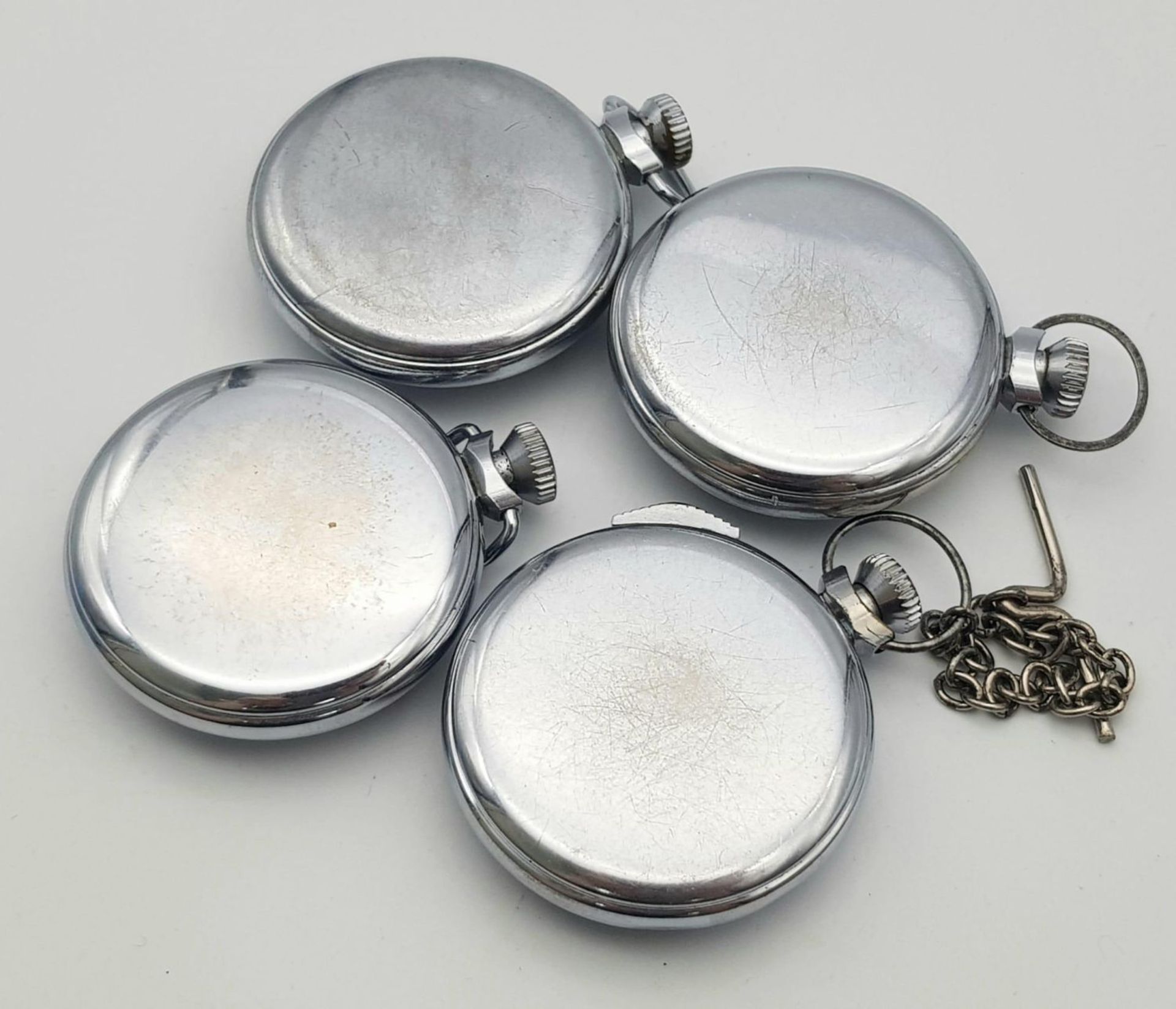 Four Vintage Ingersoll Pocket Watches - Two work but temperamental so as found. 51mm largest case. - Bild 10 aus 10